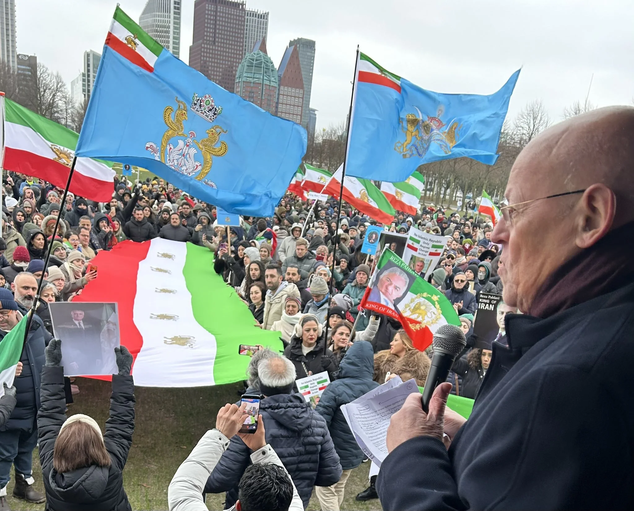 Toespraak Uri Rosenthal, Malieveld Den Haag: De Val van het Ayatollahregime: Wat Nederland Nú Moet Doen