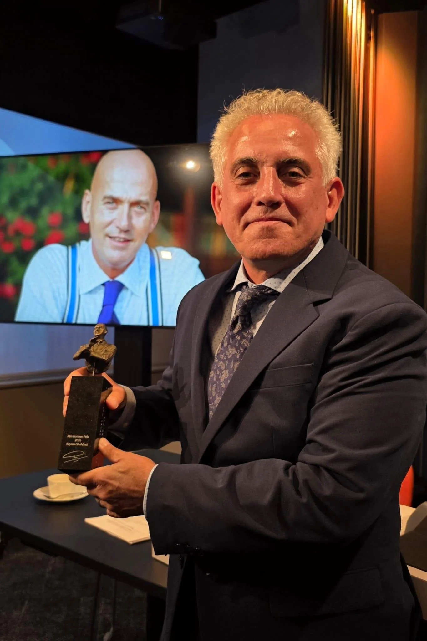 Keyvan Shahbazi wint de Pim Fortuyn Prijs en draagt deze op aan de slachtoffers van het regime