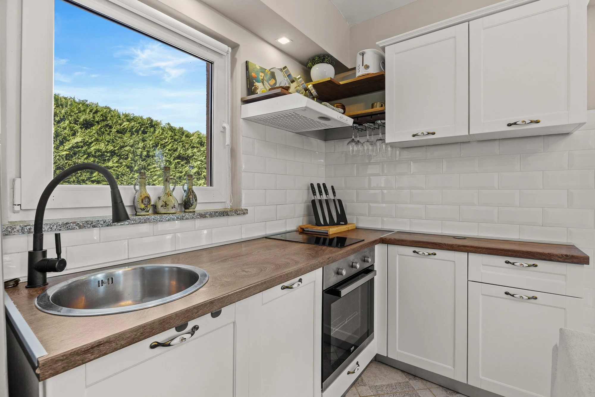 Compact and modern kitchen in a holiday villa in Istria