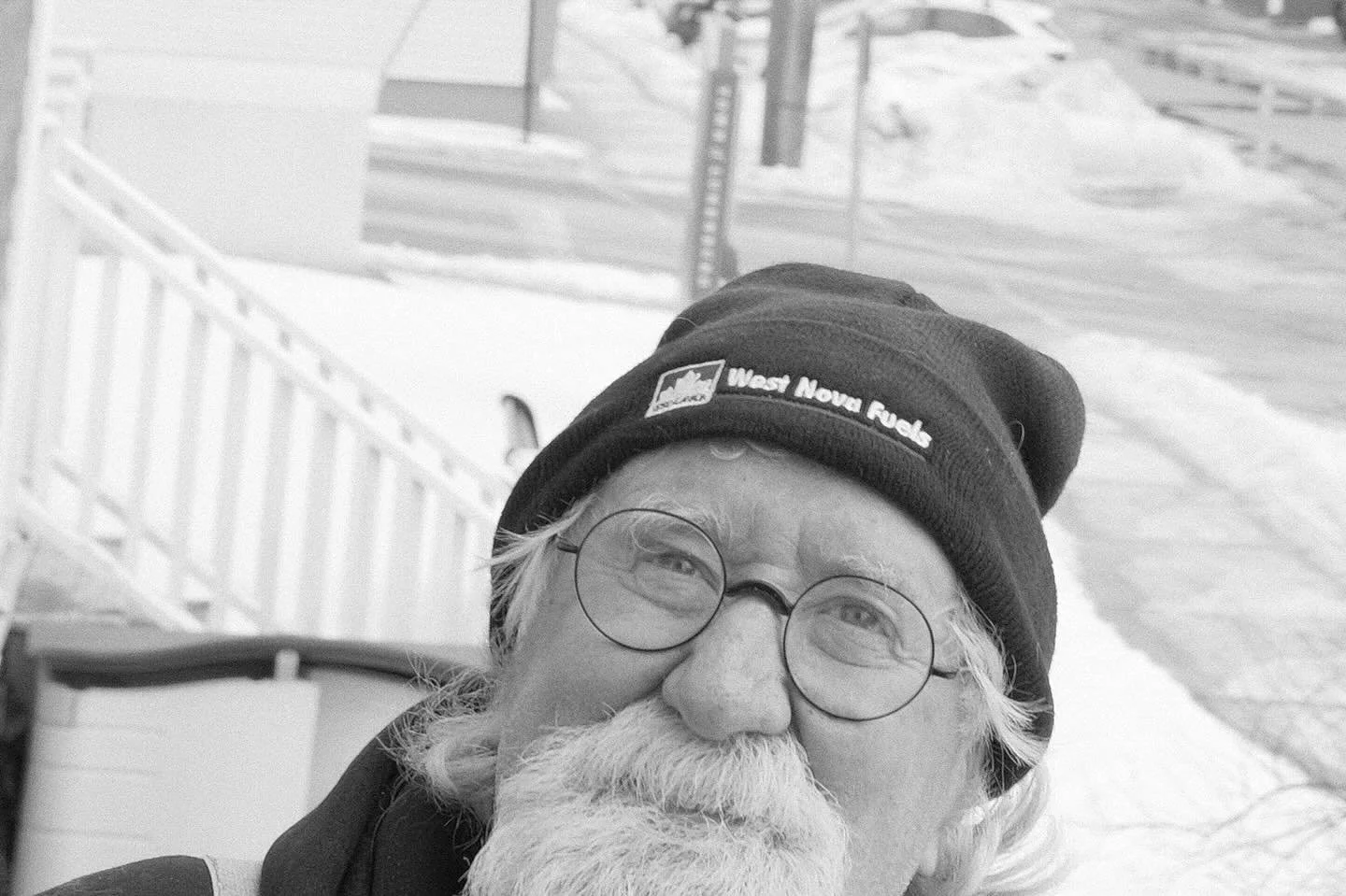 Fueling Feb 20th 2025
ISO 640 f5.6 1/250s

#blackandwhite #blackandwhitephotography #streetphotography #blackandwhitestreetphotography #blackandwhitephoto #blackandwhitechallenge #fujixseries #fujifilm_xseries #fujifilm #fujiframez #fujifeed #fujibla