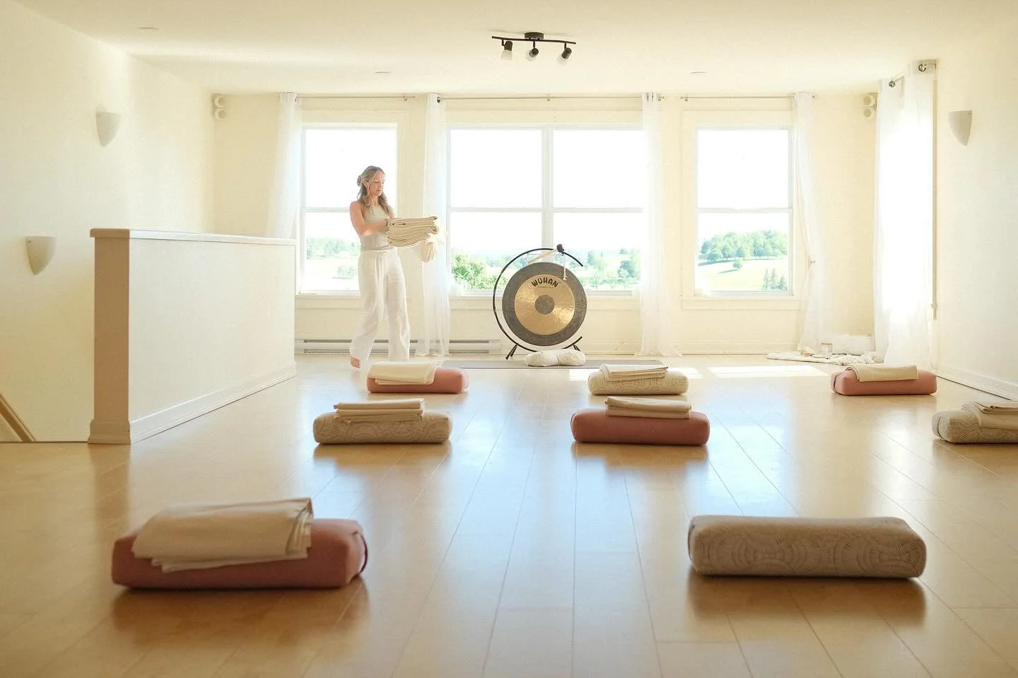 Taking photos and practicing yoga ~ at the same time #blessed

Practice, Mindfulness, Community. 

@lincolnstreet_studio #oceansohm #lunenburgns #wellnessweekend #wellnessretreat