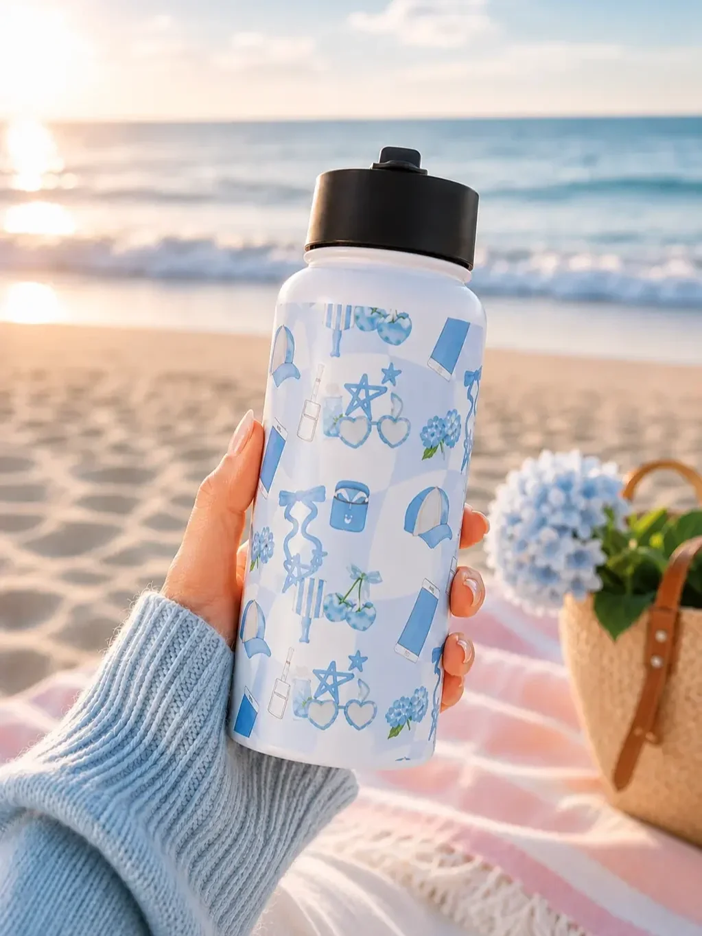blue-coquette-doodle-insulated-beach-water-bottle.webp