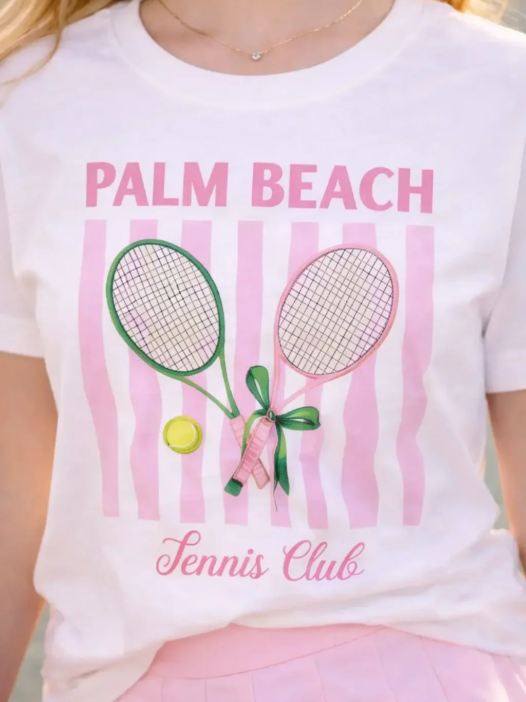 palm-beach-tennis-club-graphic-tshirt-close-up.webp