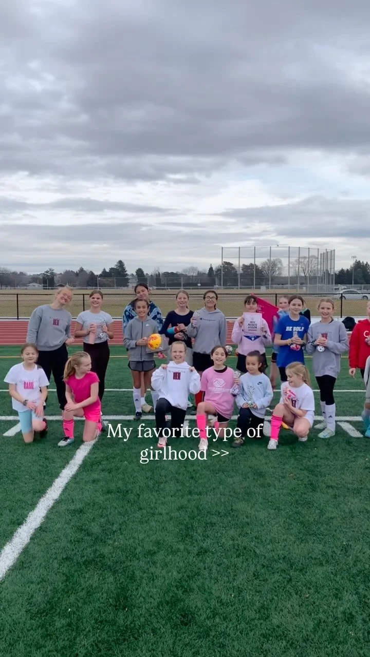 Girlhood ⚽️❤️
Thanks to everyone that came out today. I had so much fun and I truly love working with all of these young women! 🫶
