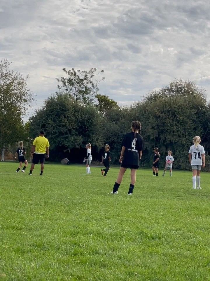 CLIENT SPOTLIGHT ⭐️⚽️
Avery & Lauren are sisters that have been training with me for one whole year! Time flies when you’re playing soccer 😁 it’s been so fun seeing their progress this past year. They come every session ready to wor