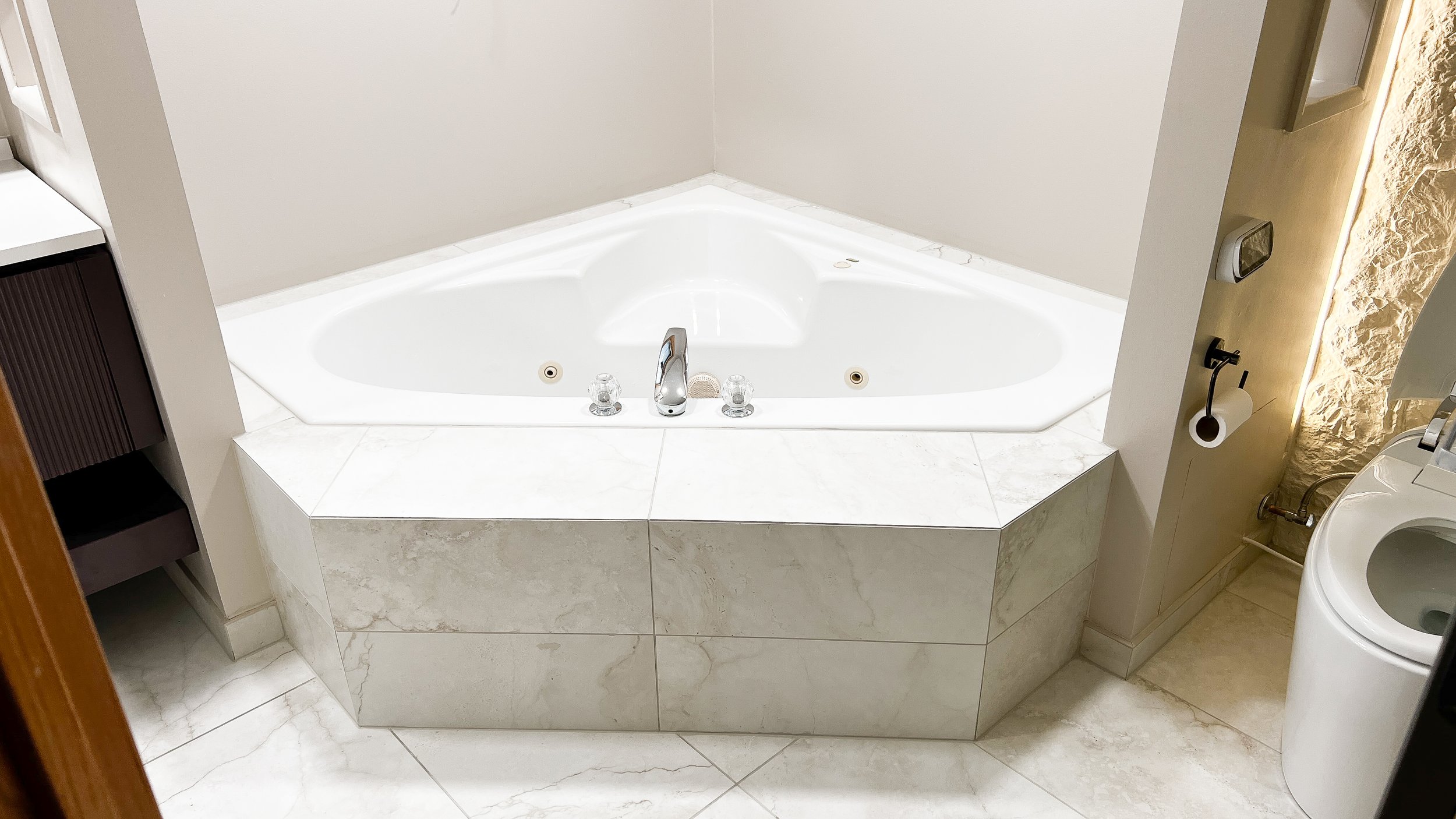 bathroom-renovation-company-2.jpg