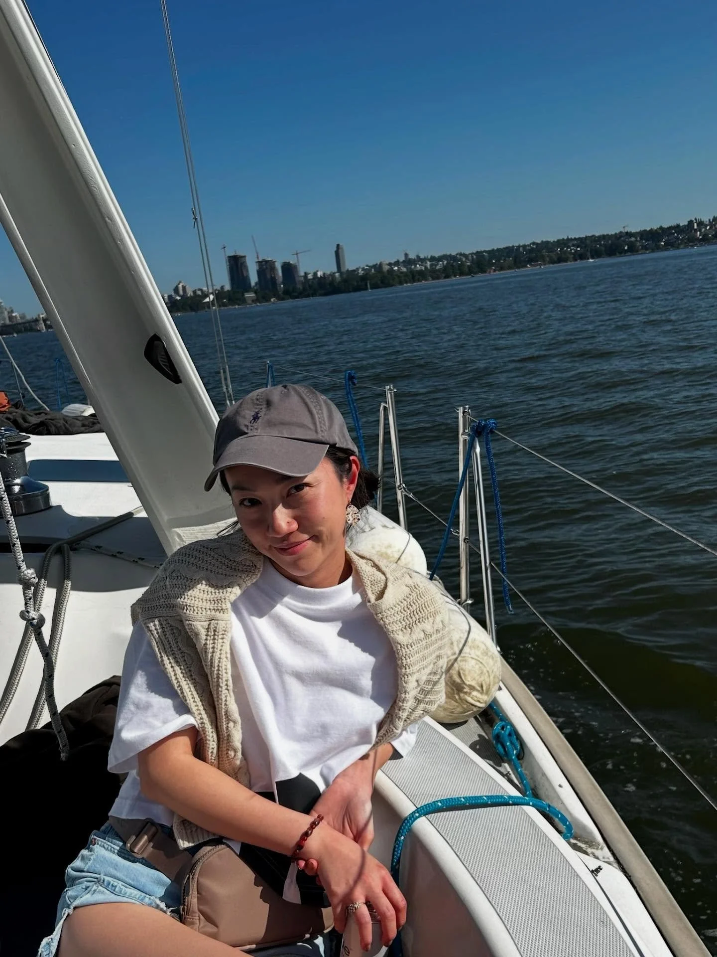 Hello summer 2025 🛥️ West coast summers at its finest. Very few places in the world where you&rsquo;ll have soaring Rocky mountains and ocean fronts at the same time. Yes, we pay for that and we are happy to ⛰️🌊
.
.
.
.
.
.
.
#vancouver #bc #westco