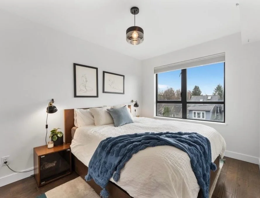 Looking for a Vancouver postal code? This one&rsquo;s for you! This one checks all the boxes! Located on the QUIET SIDE of the building, w/functional &amp; thoughtful 748 SQFT layout &amp; bright with south exposure. BEAUTIFULLY MAINTAINED featuring 