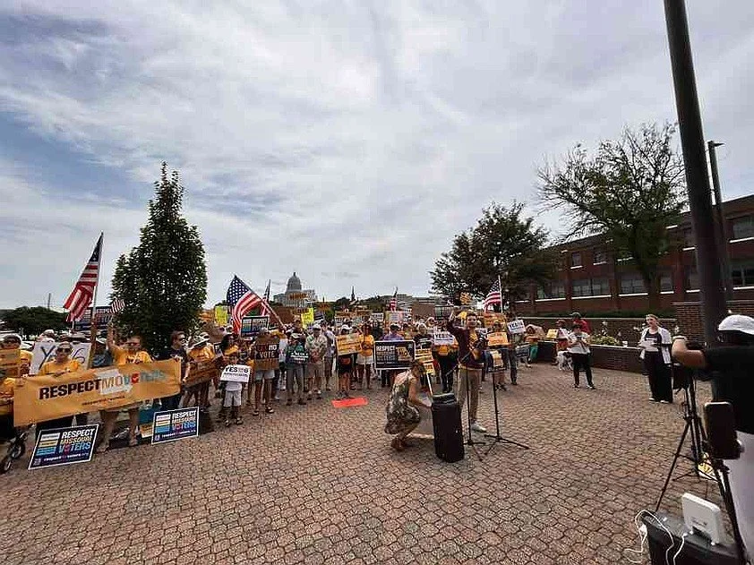 Coalition holds rally demanding reversal on Hoskins’ Amendment 6 decision