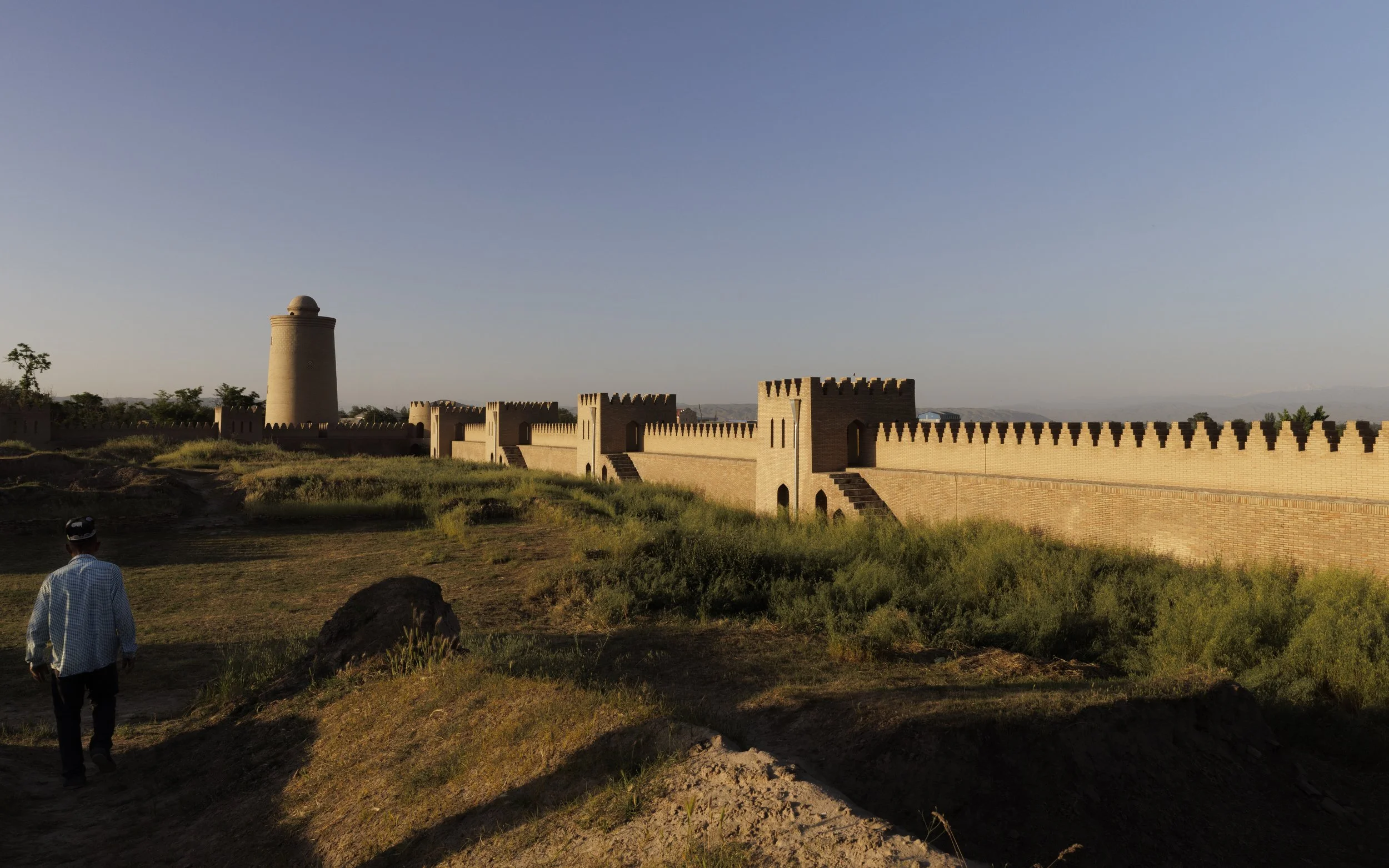 HulluxIMG_1444Salina Kassam.jpg