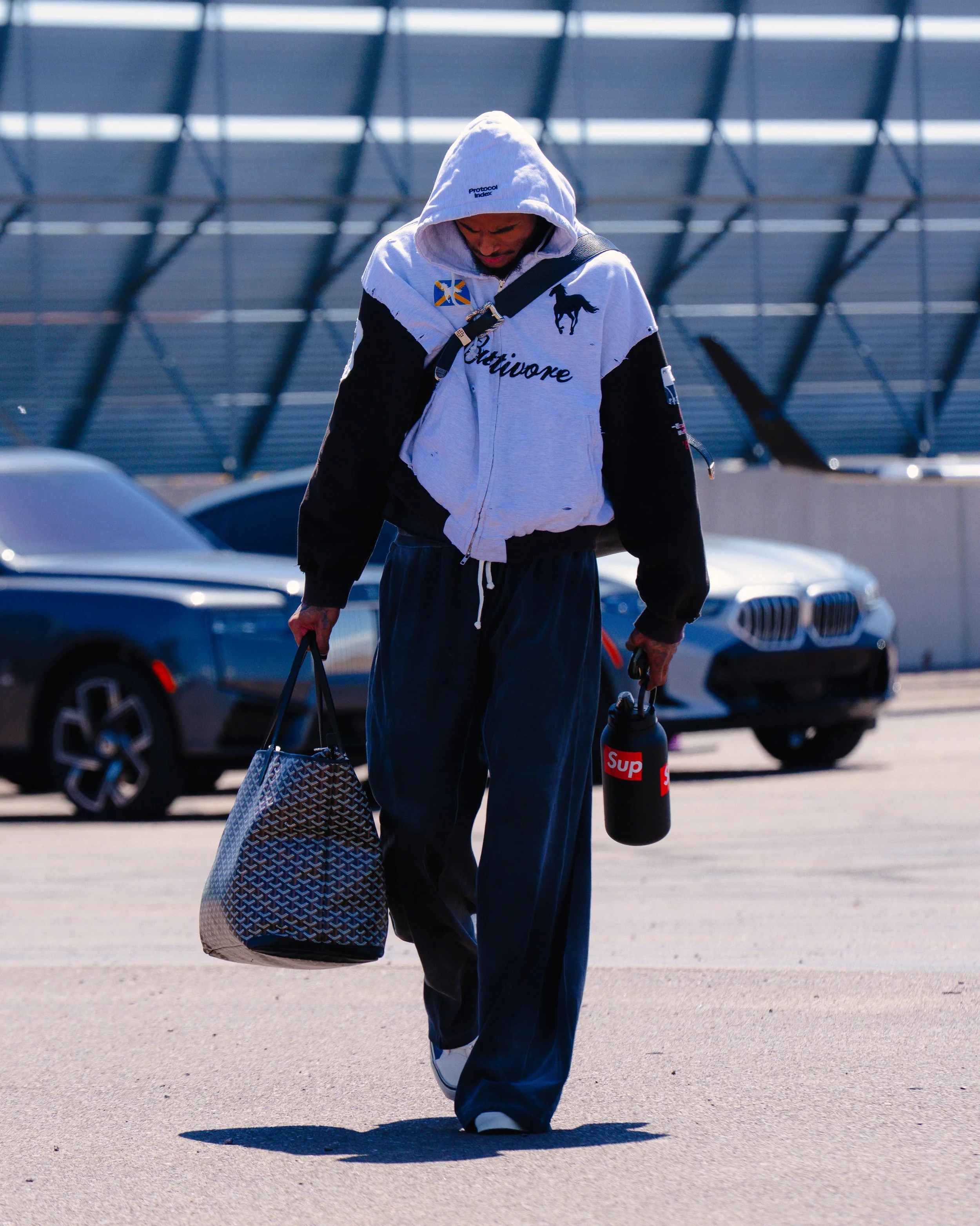 260417_SUNS_OKC_TRAVEL-26.jpg