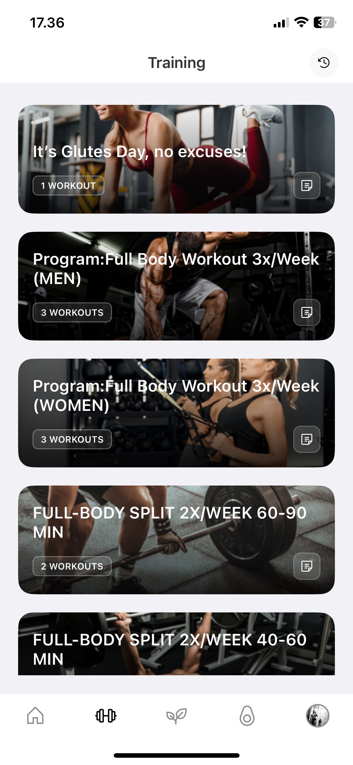 Athlxpro app screen displaying training program selection including glute workout, full-body plans for men and women, and multiple weekly split options with specified durations.