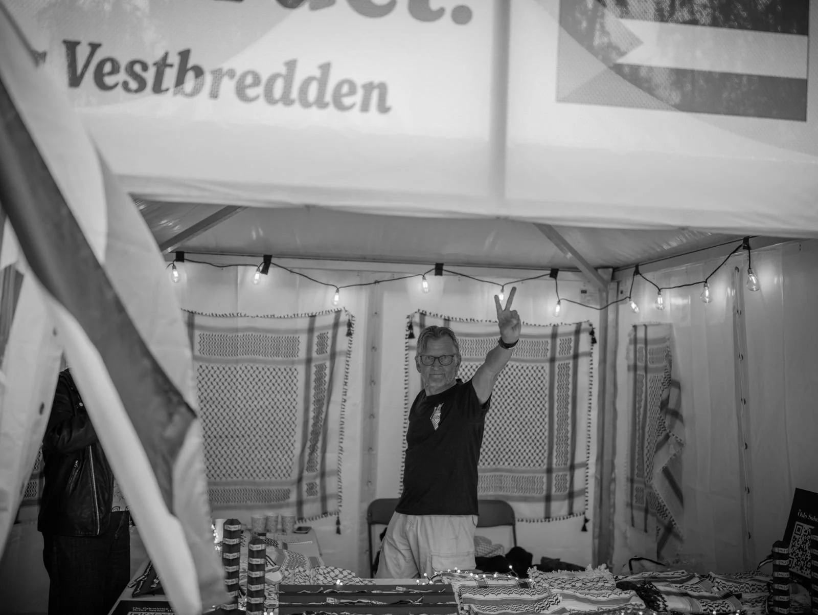 oya-stand-09.jpg