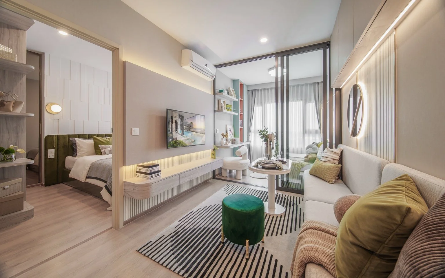 1 bedroom plus living area at Life Rama 4 Asoke with compact layout and balcony access.