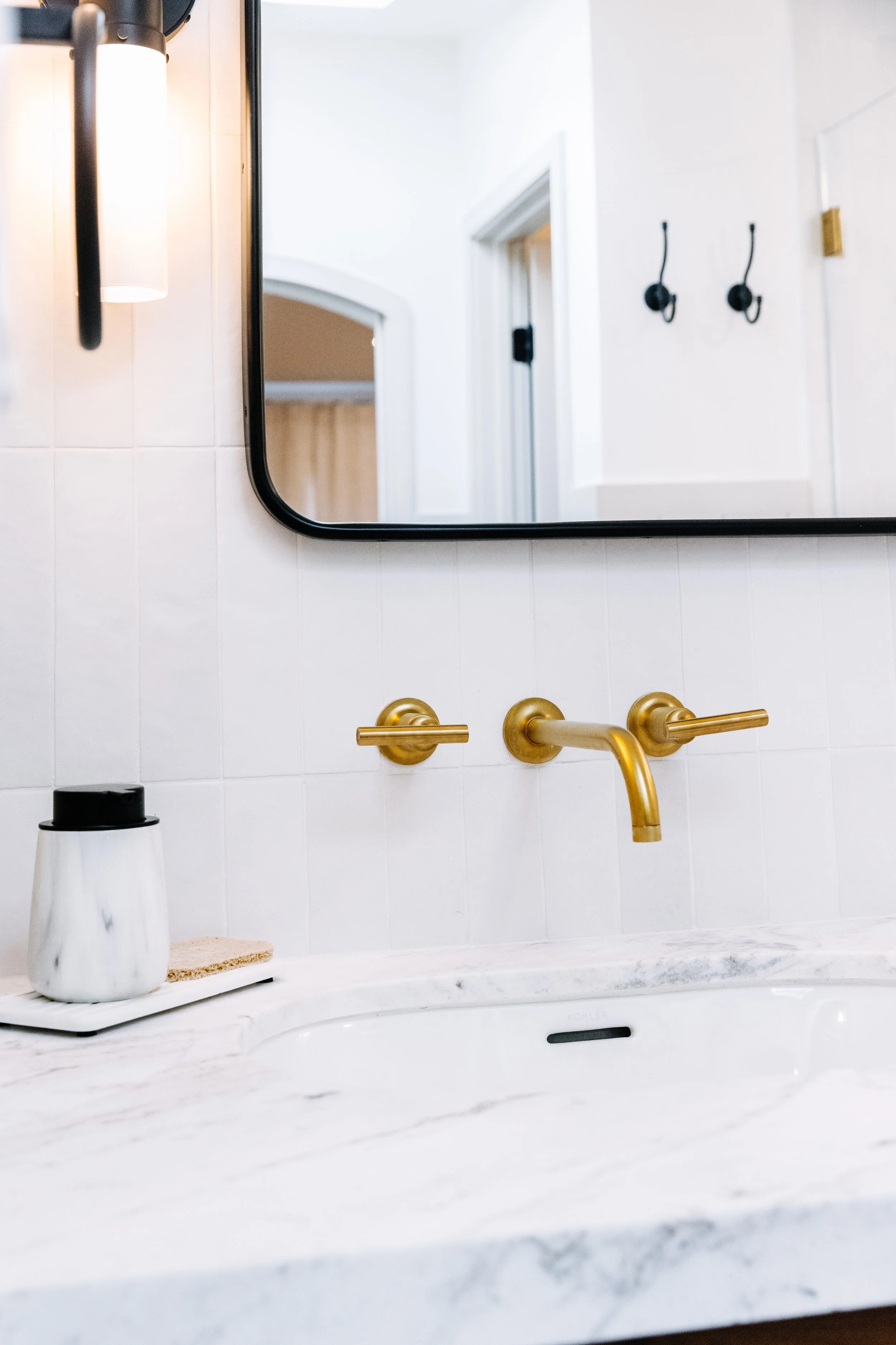 modern-white-bathroom-sink.jpg