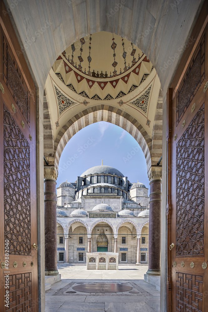It was built as a tribute to Sultan Suleiman the Magnificent