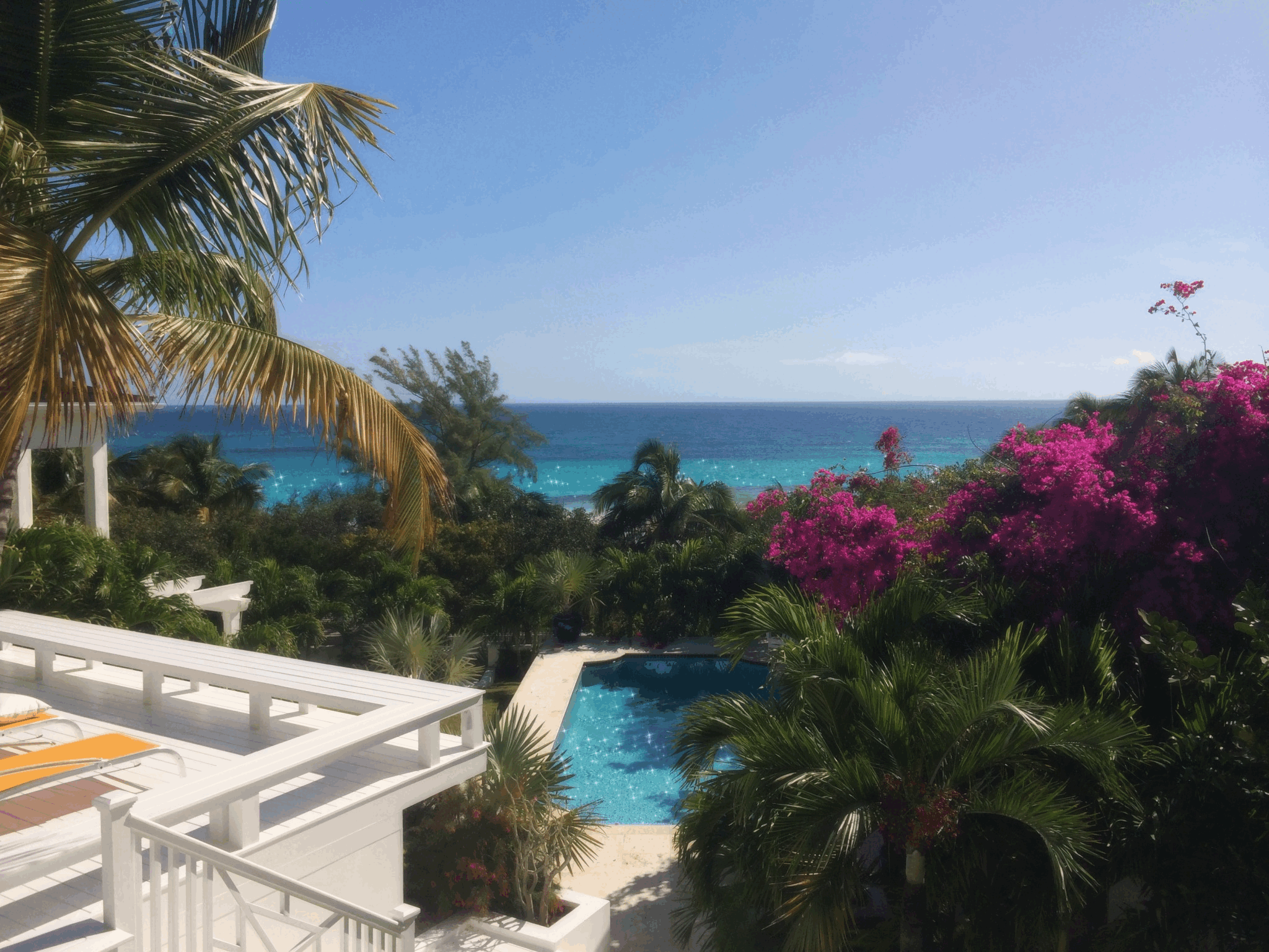 Main view of pool and sea-2048x1536-6.gif