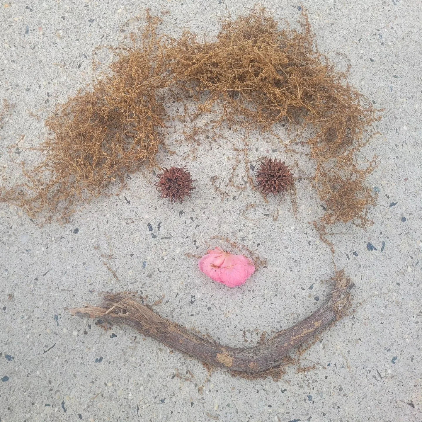 Never forget the power of your smile in brightening up someone else's day 🙂 You'll feel it too, that special rush of happiness when they return one to you. It's the little things.  #spreadlove #spreadkindness #natureplay
