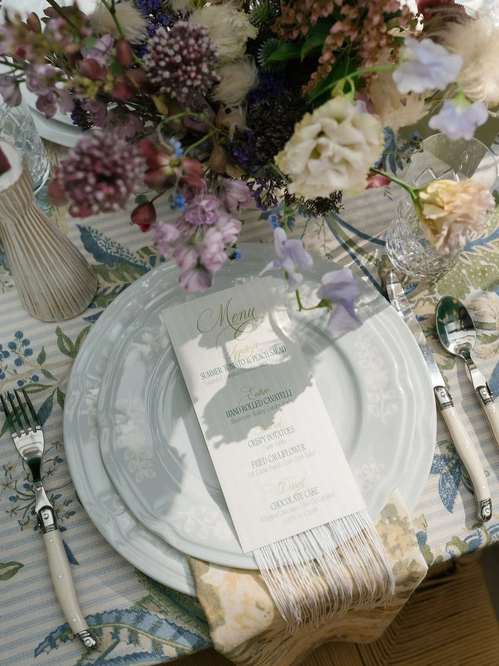 An ode to maximalism. 🤍

Vendor Team:

Design | @k_laine_co
Venue, Food &amp; Bev | @jupitersupperclub
Photography | @andreajangphoto
Floral | @teoxochitldesigns
Content Creator | @zana.socials
Baker | @flowerandflouratx
Furniture Rentals | @peakeve