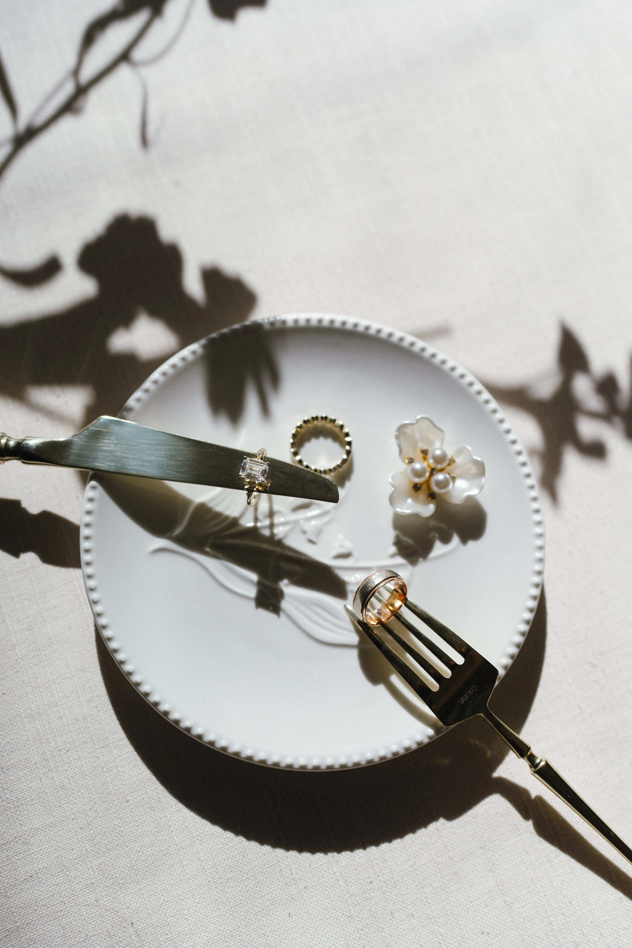 Bridal Flatlay Pearls Gold Diamonds On Elegant Plate