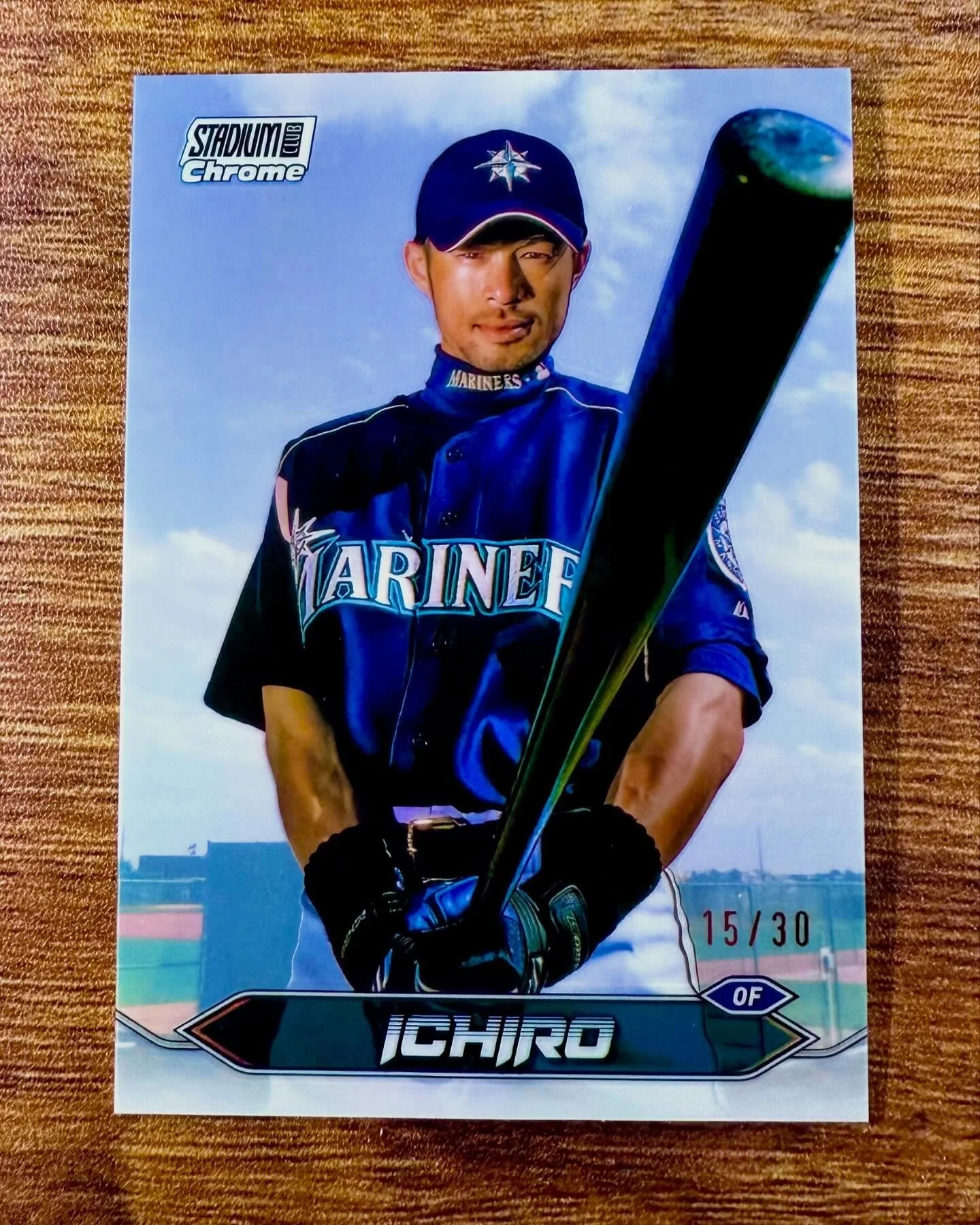 If you haven&rsquo;t seen these yet, the 2024 Stadium Club pearl parallel /30 is pretty lux. Has a bit of foil, but the white background really makes the photo pop. #topps #ichiro #stadiumclub #pearl #hof