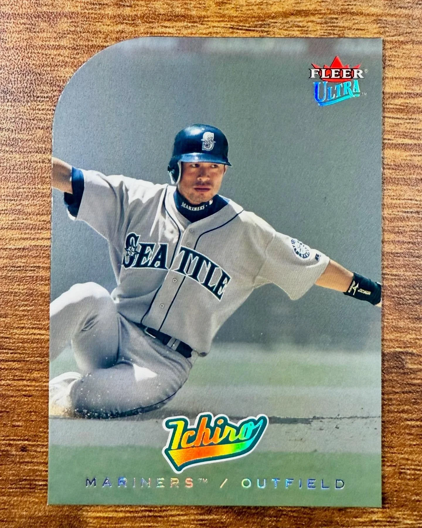 2005 Fleer Ultra platinum medallion /50. I really like the look this year with the silver background and Ichiro&rsquo;s photo is fantastic! Happy to add this to the PC!! #ichiro #platinum #fleer #ultra #2005 #mariners #ichiro