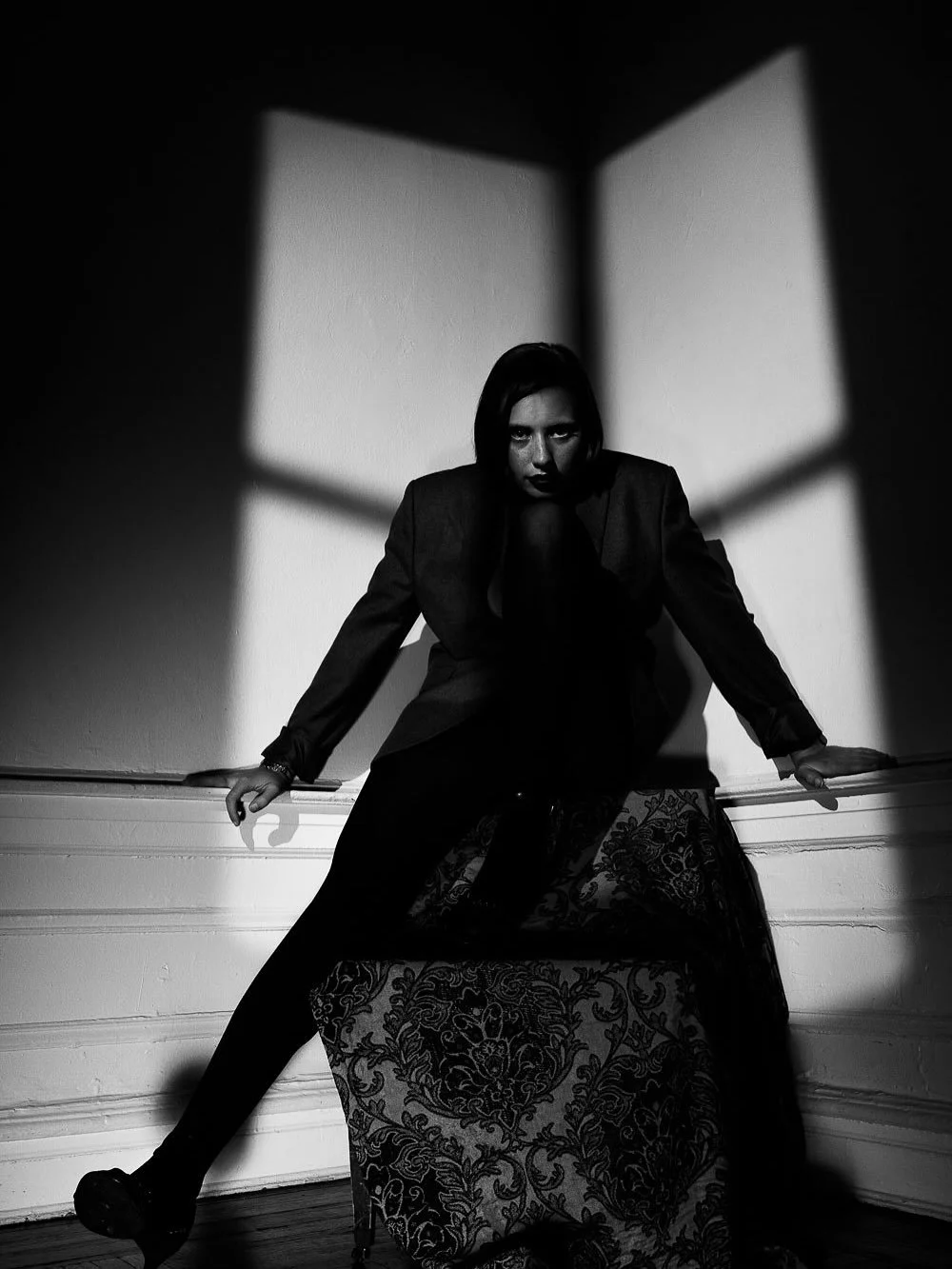 Happy Spooky Season lovelies!! 🫦 Coming out of my cage for this special event curated by my lovely friend @litameansmoney 🖤 Feat. one of my favorite acts of all time iykyk and if you don&rsquo;t&hellip; come find out 😜 Sunday Oct 12th at @madamexn