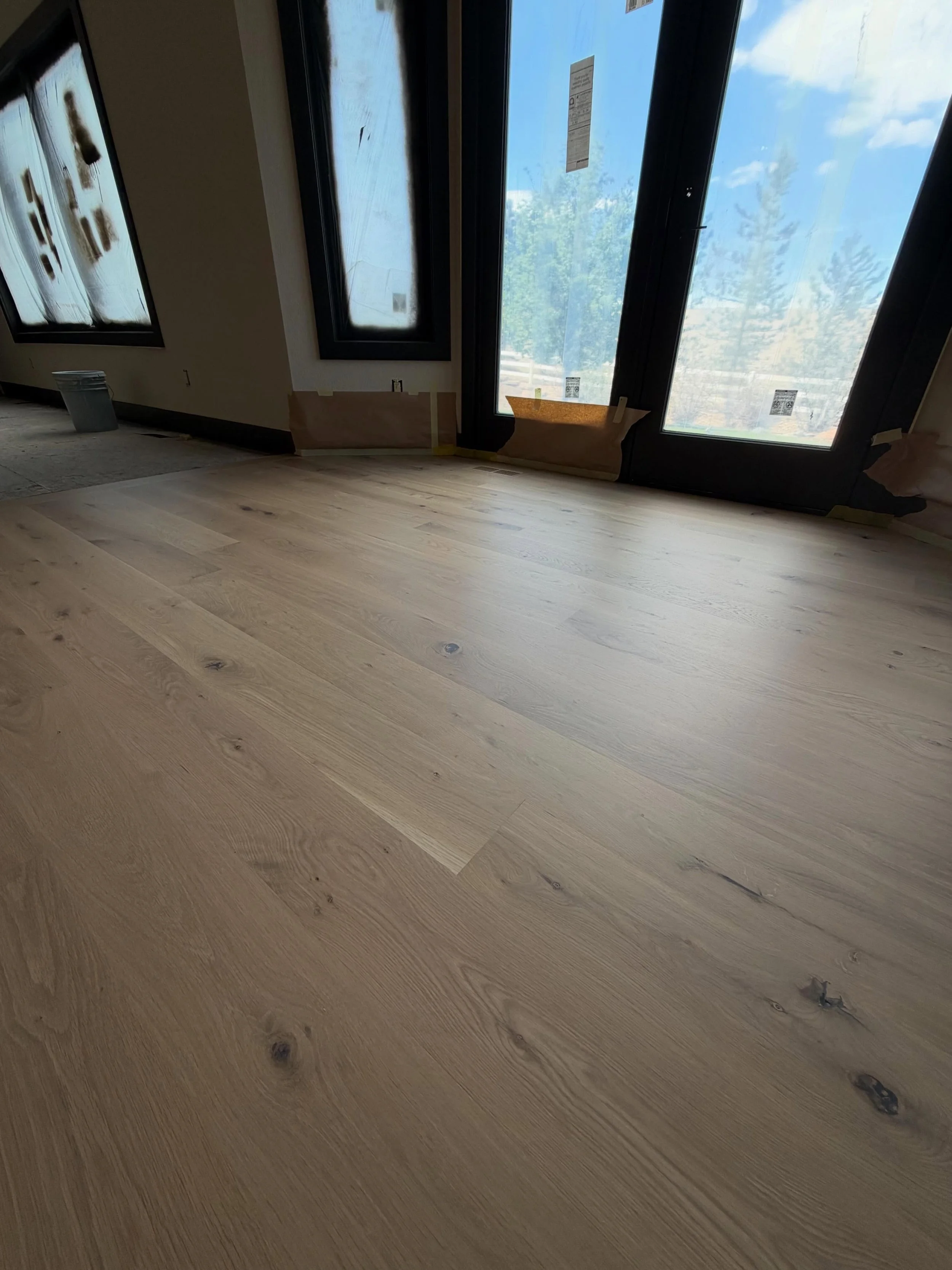 Sweet combination of @muscanellmillworks and @lobawakolnorthamerica on this cathedral 6&rdquo; white oak . Thank you @capitalconstnocolorado for taking care of our floor in the best way I&rsquo;ve seen . #elevatedhardwoodfloors #hardwoodfloors #white