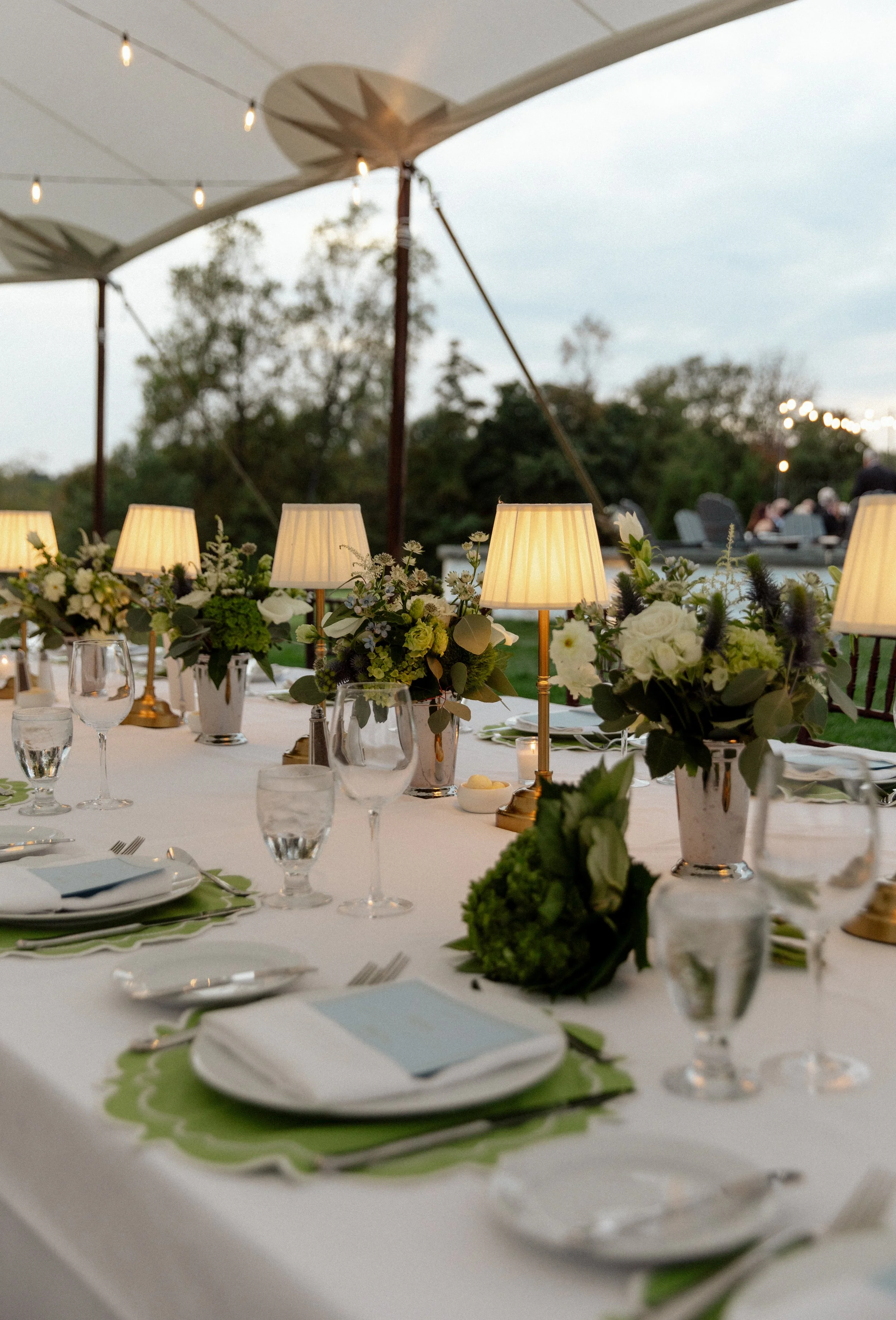 tented-golf-course-wedding-luxury-tableware-glassware-charger-flatware-linenscoastal-wedding-4.jpg