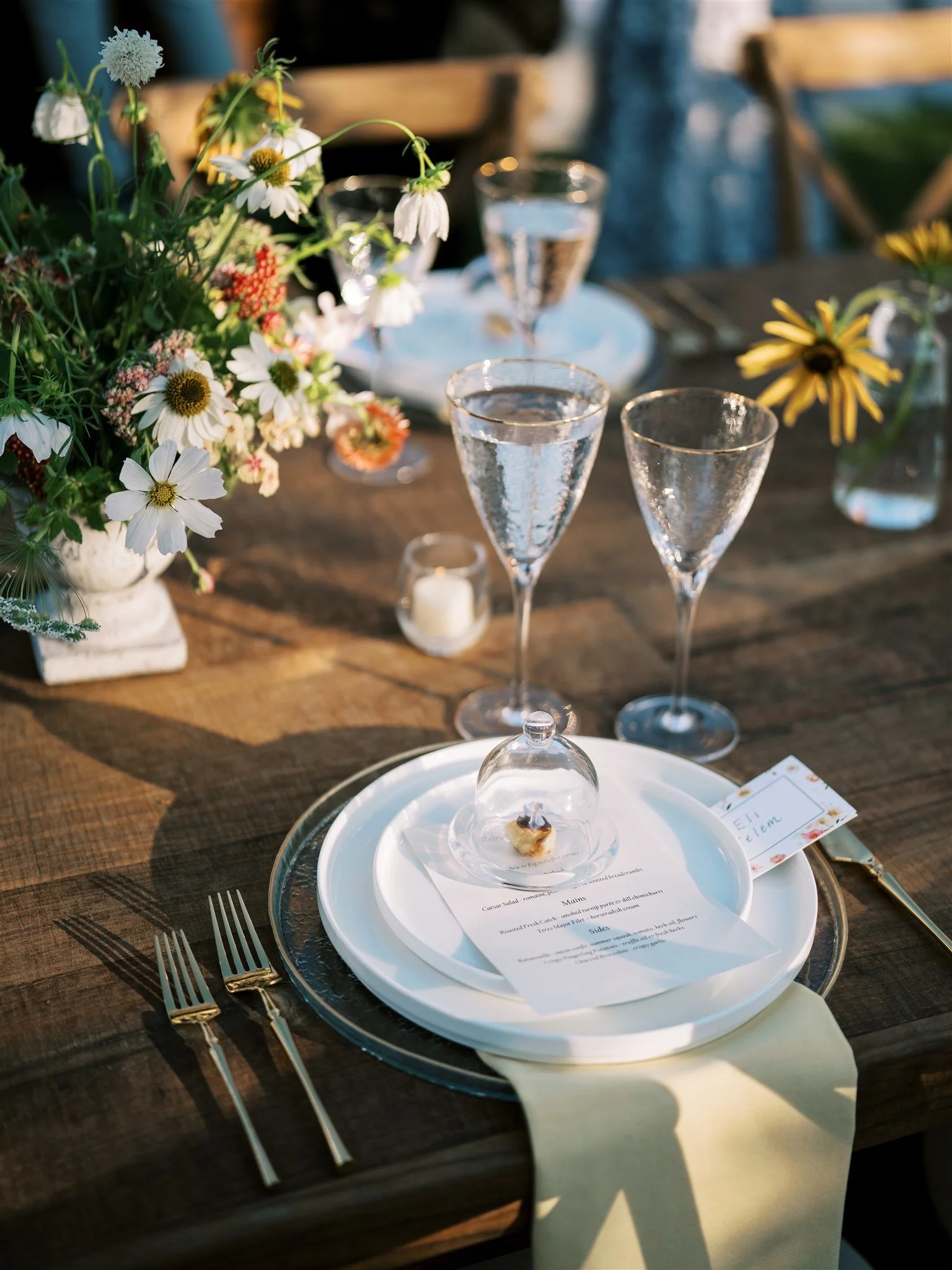 anniversary-event-luxury-tableware-glassware-charger-flatware_linens_dinnerware_4.jpg