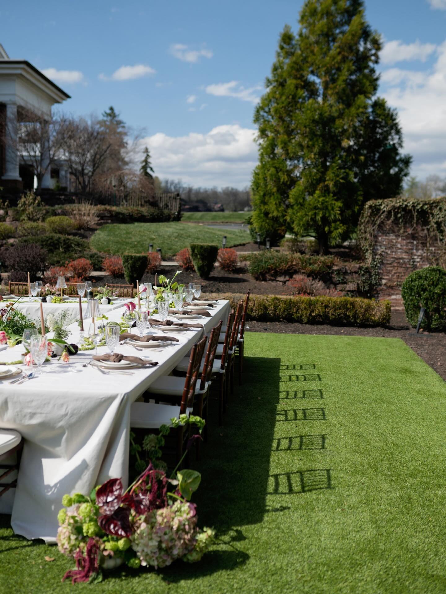 Manifesting our ideal Spring, complete with garden parties, lush florals, thoughtful tablescapes, and beautiful outdoor venues.

Venue |&nbsp;@hamiltonfarmweddings
Planner |&nbsp;@opalavenueevents
Coordinator |&nbsp;@mostvaluablebridesmaid
Floral Des