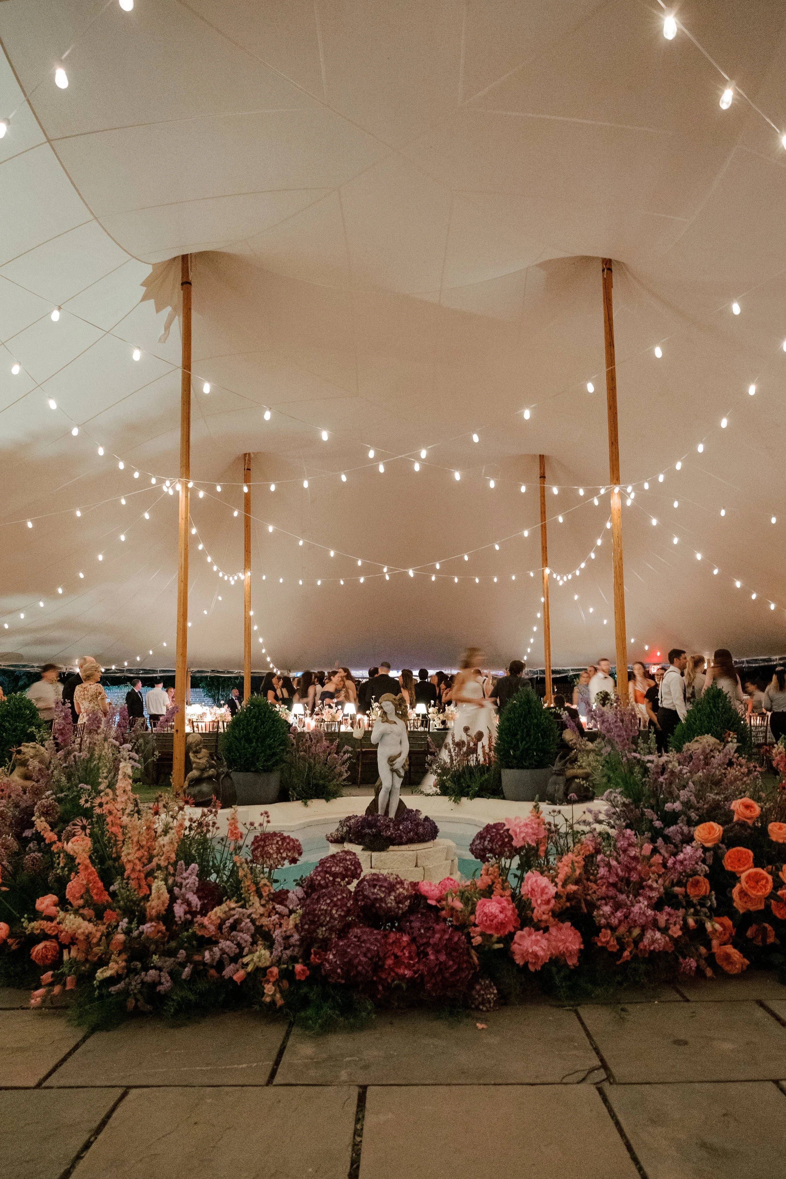 hamilton-farm-wedding-charger-plate-glassware-tented-wedding-nj_014.jpg