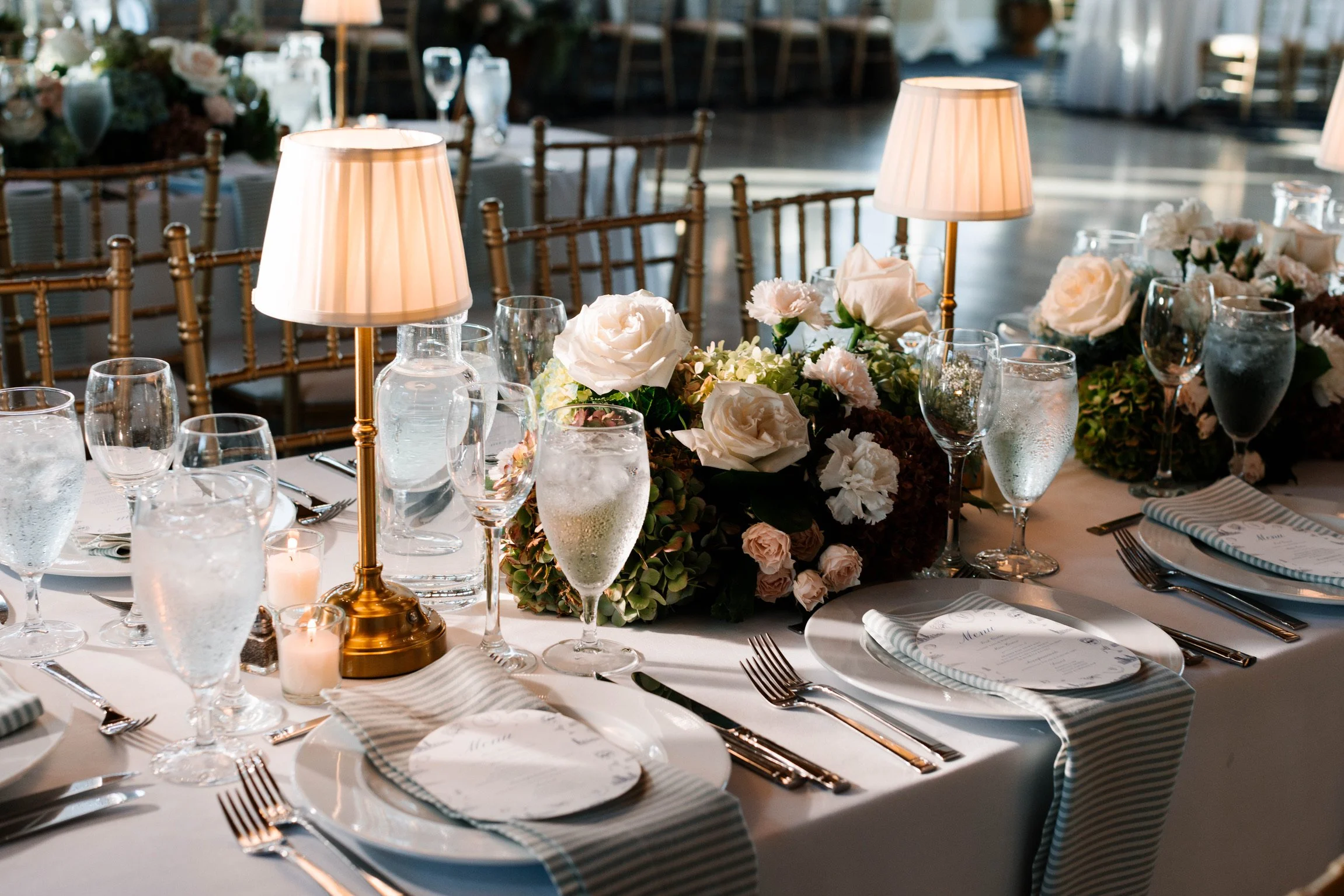 bonnet-island-estate-luxury-wedding-tableware-glassware-charger-flatware_linens_dinnerware_3.jpg