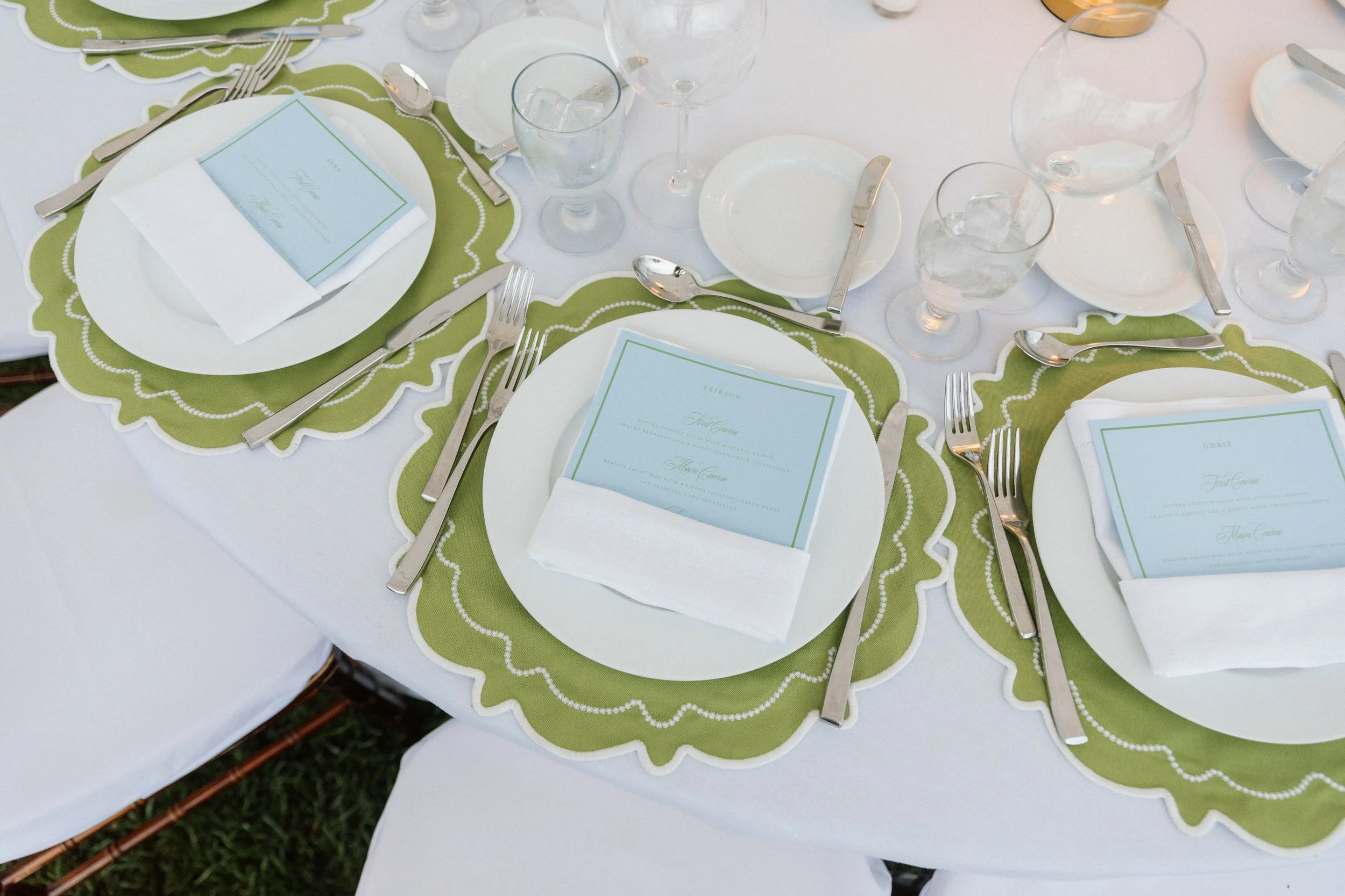 tented-golf-course-wedding-luxury-tableware-glassware-charger-flatware-linenscoastal-wedding-2.jpg