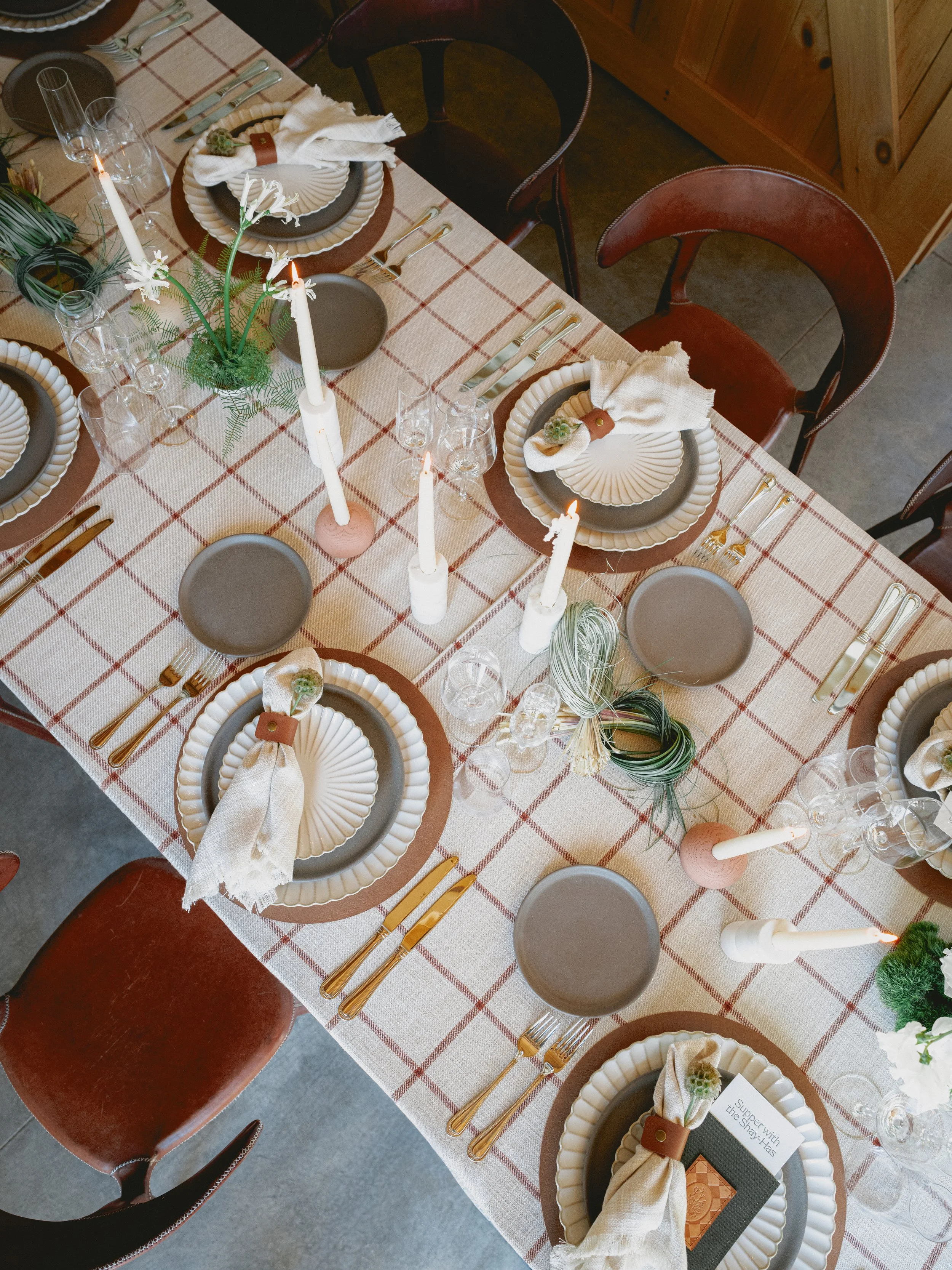 auberge-upstate-luxury-wedding-tableware-glassware-charger-flatware-linens-dinnerware_18.jpg