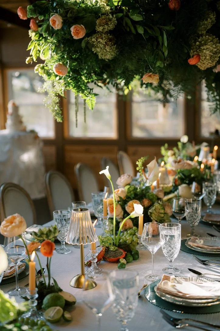 haute-feast-catering-micro-wedding-luxury-tableware-glassware-charger-flatware_4.jpeg