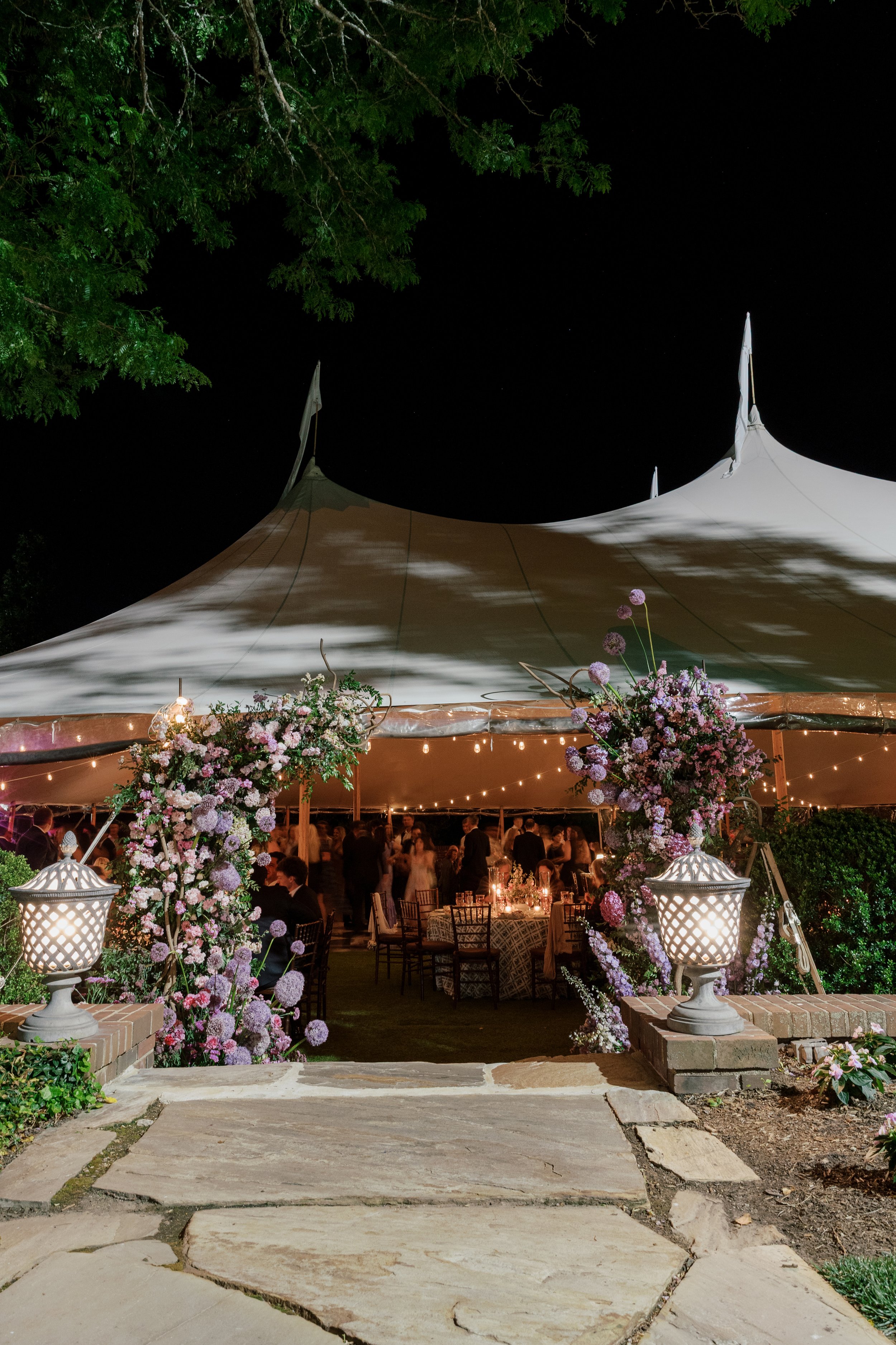 hamilton-farm-wedding-charger-plate-glassware-tented-wedding-nj_015.jpg