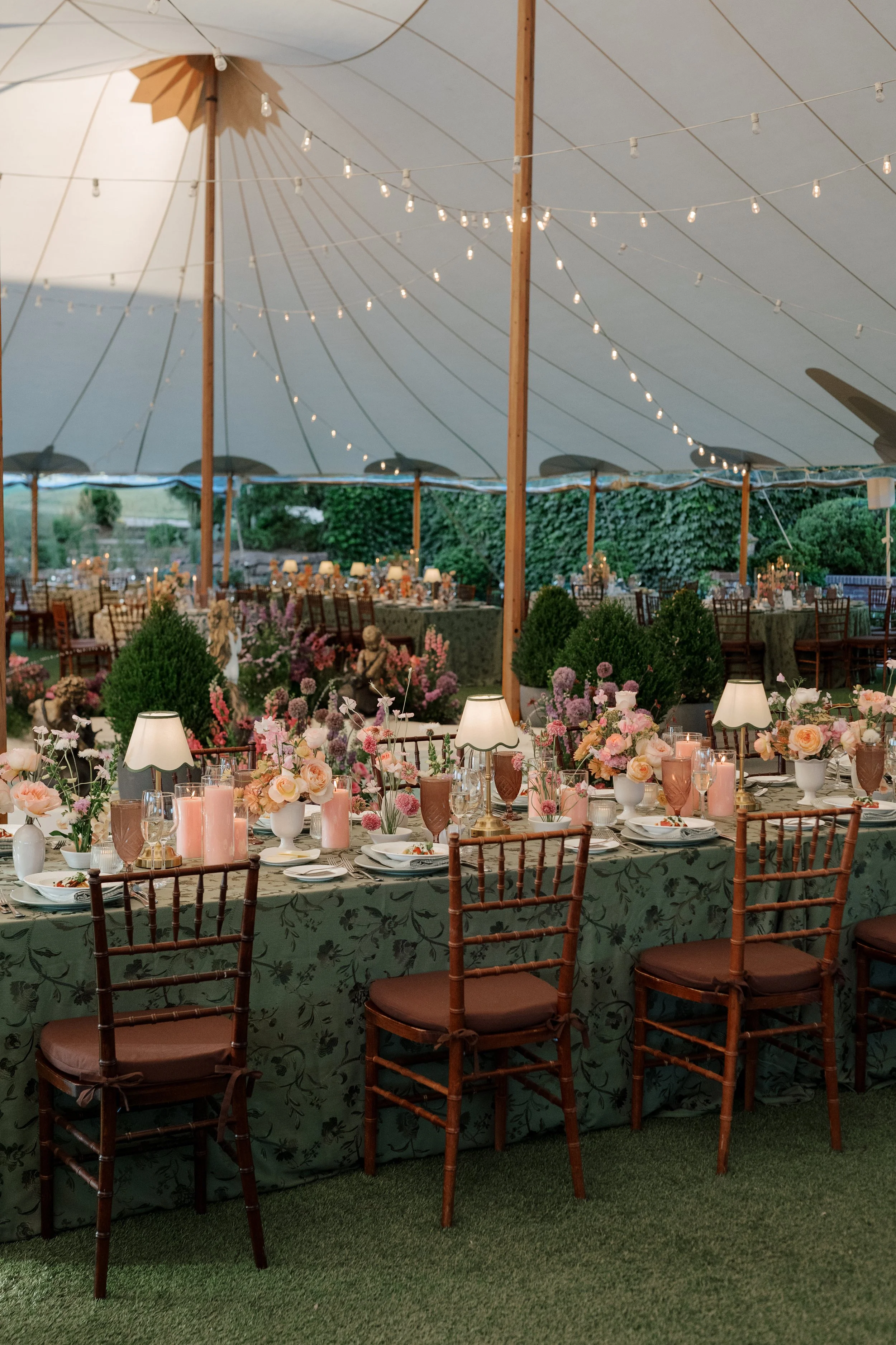 hamilton-farm-wedding-charger-plate-glassware-tented-wedding-nj_018.jpg