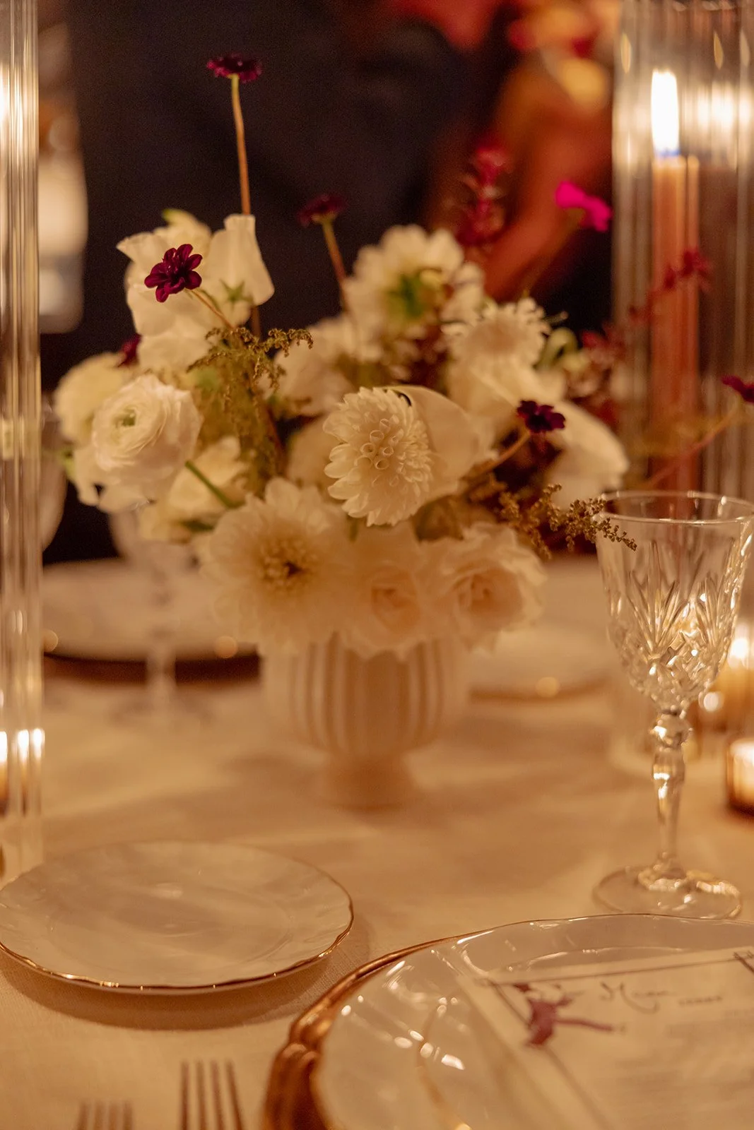 forgione-nyc-luxury-micro-wedding-tableware-glassware-charger-flatware-linens-dinnerware_3.jpg