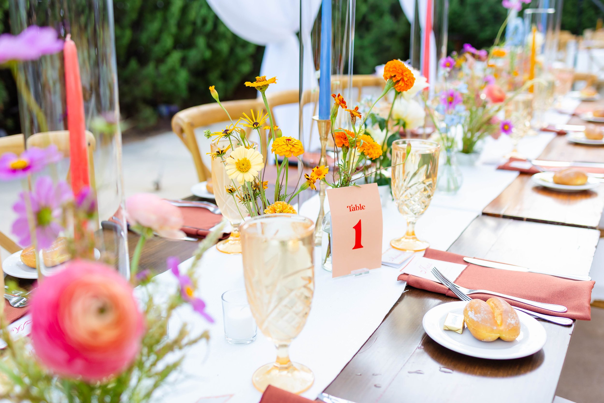 the-asbury-hotel-wedding-luxury-tableware-glassware-charger-flatware_linens_colorful_wedding_4.jpg