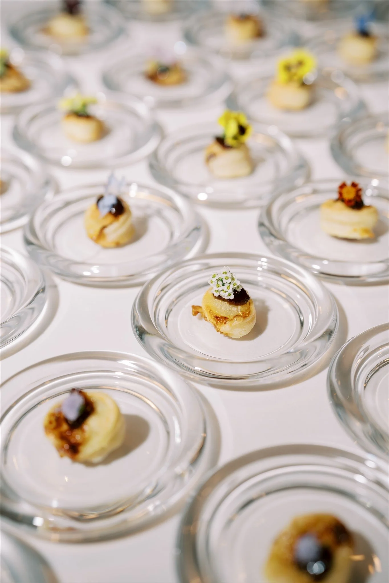 anniversary-event-luxury-tableware-glassware-charger-flatware_linens_dinnerware_11.jpg