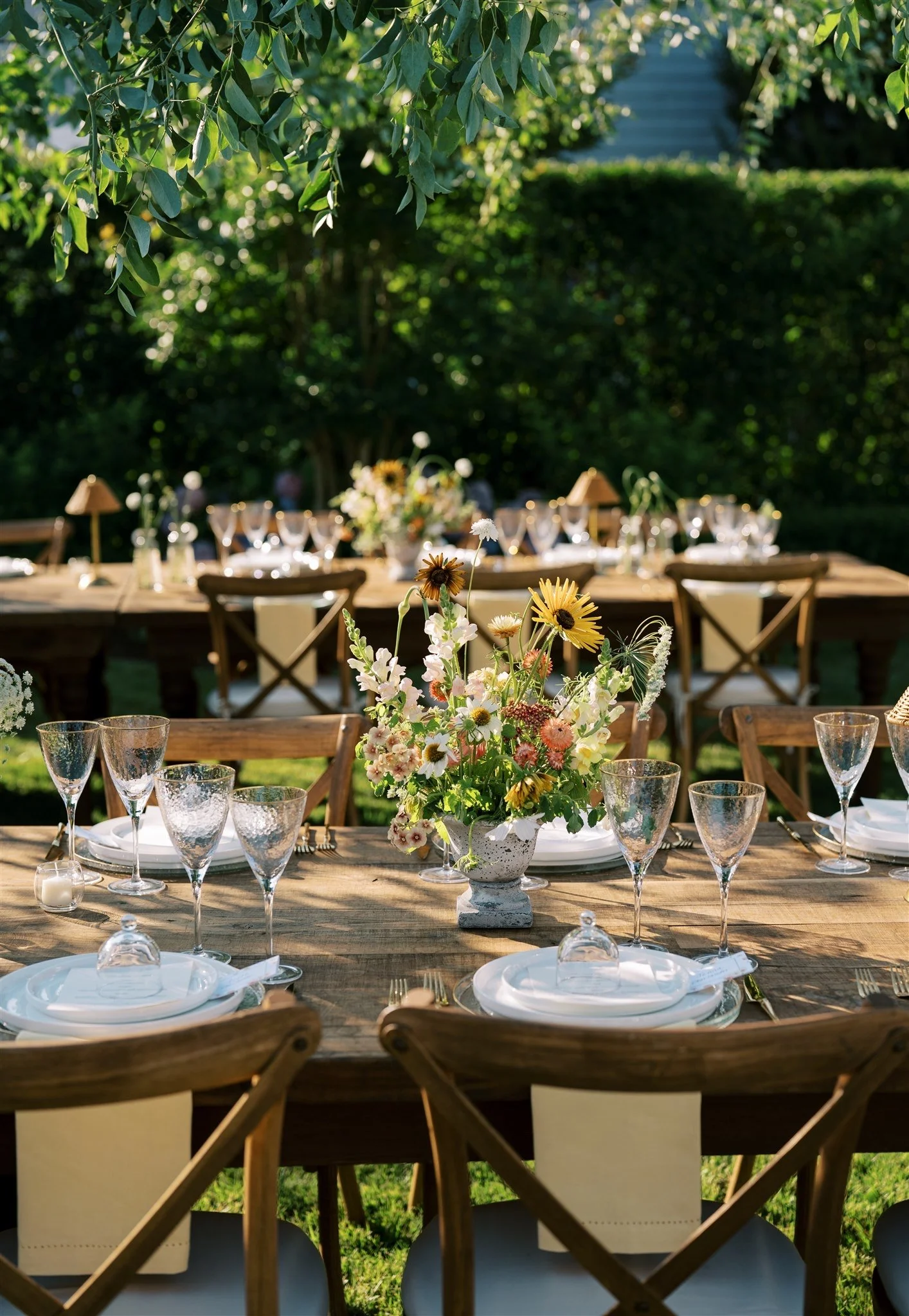 anniversary-event-luxury-tableware-glassware-charger-flatware_linens_dinnerware_3.jpg