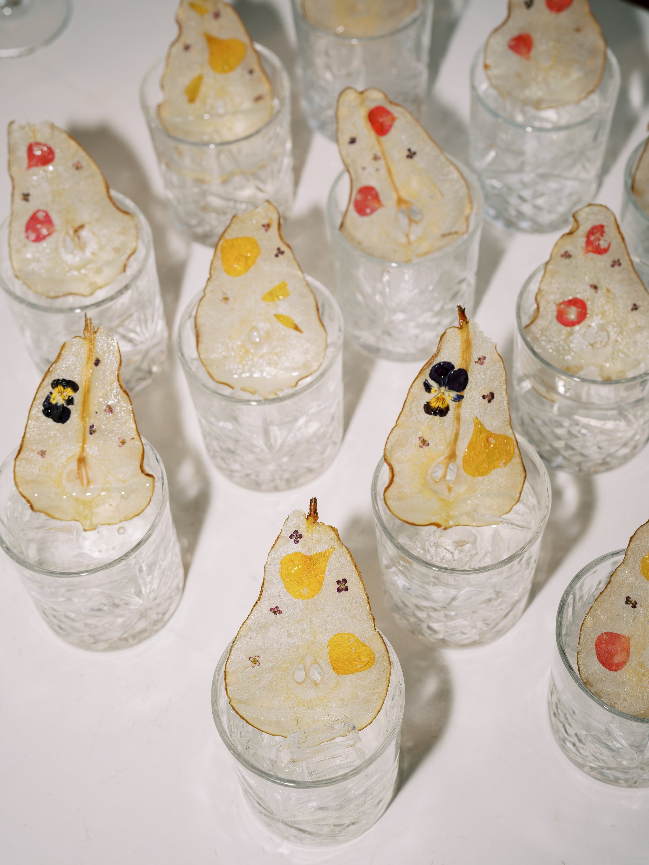 haute-feast-catering-micro-wedding-luxury-tableware-glassware-charger-flatware_18.jpg
