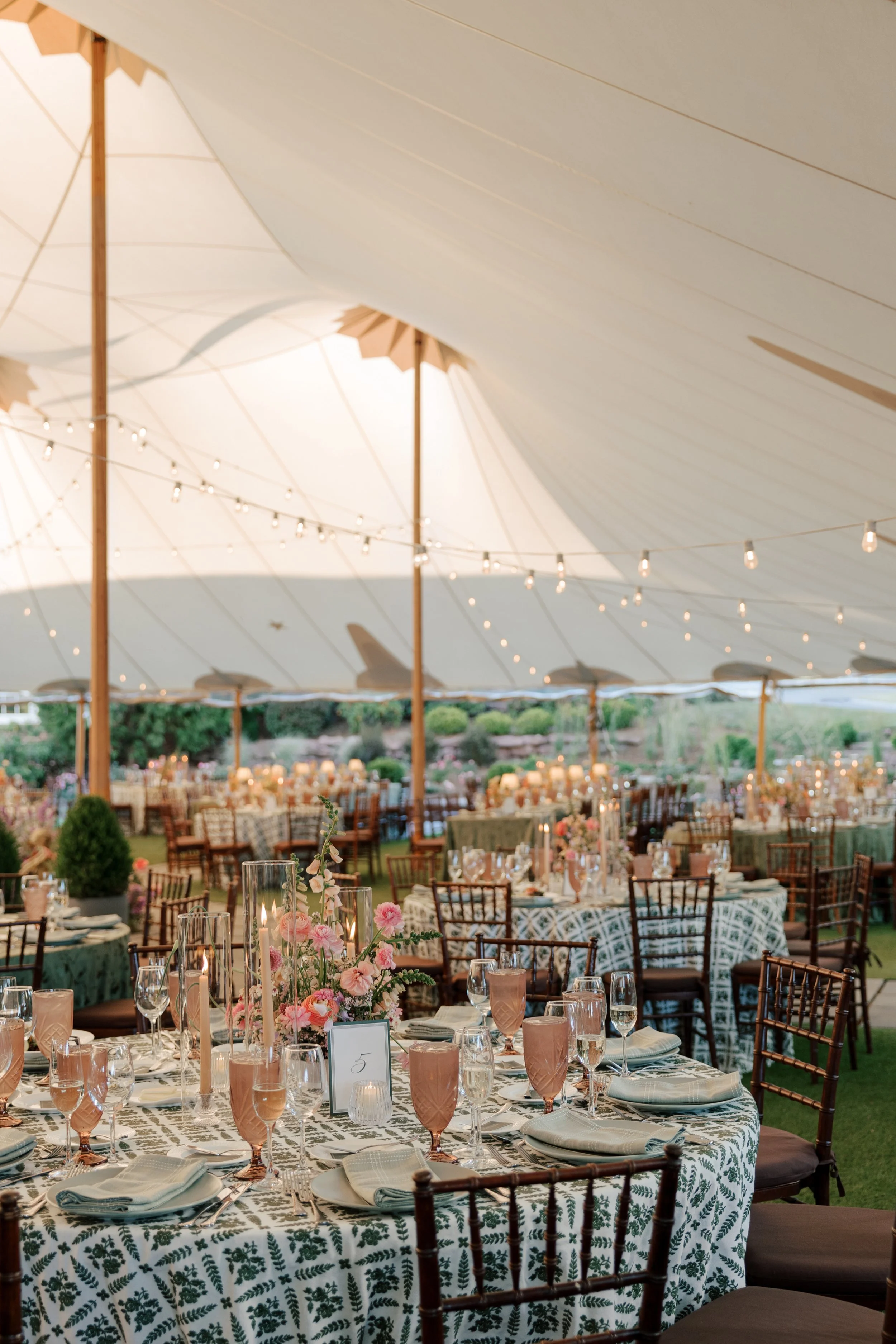 hamilton-farm-wedding-charger-plate-glassware-tented-wedding-nj_017.jpg