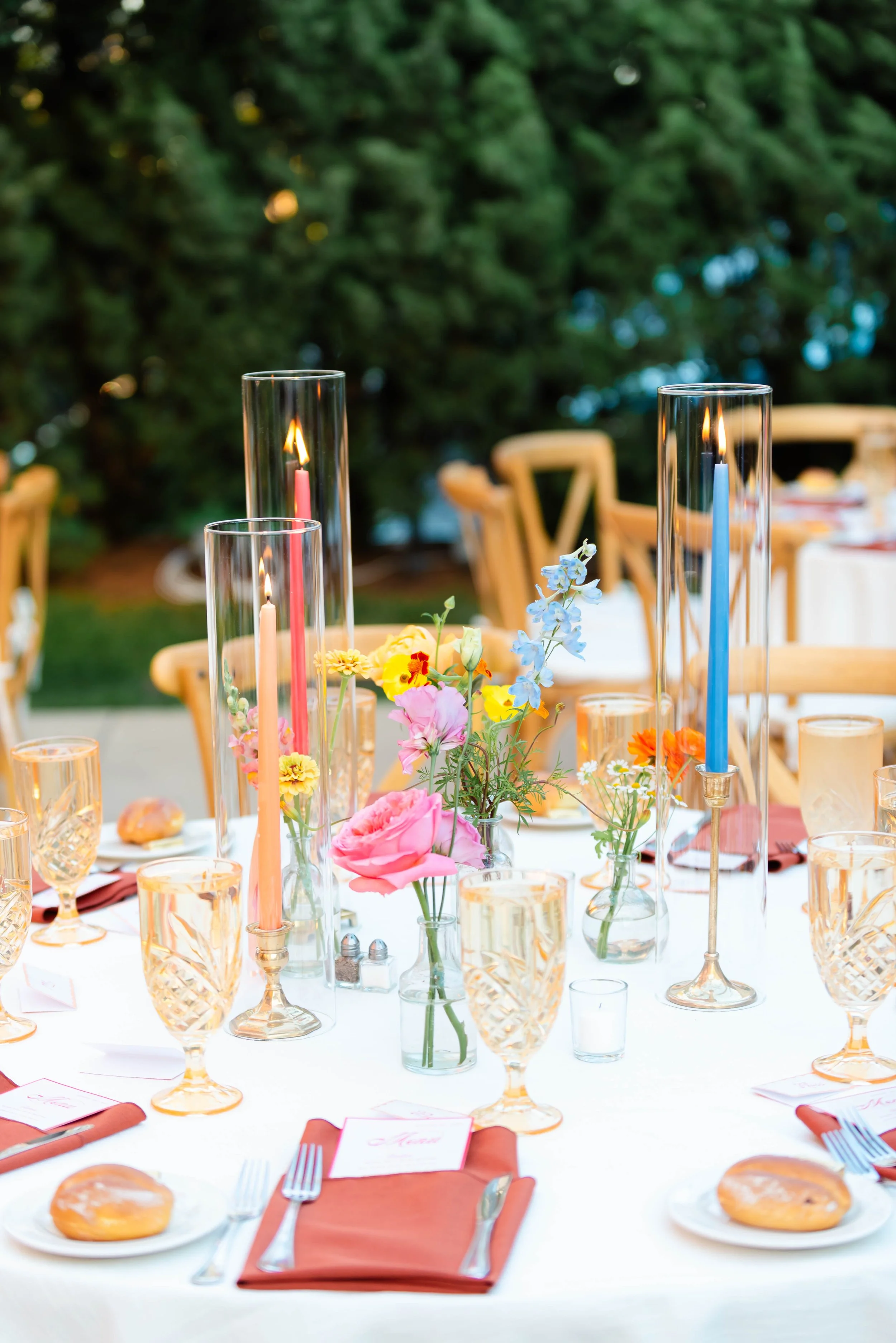 the-asbury-hotel-wedding-luxury-tableware-glassware-charger-flatware_linens_colorful_wedding_6.jpg