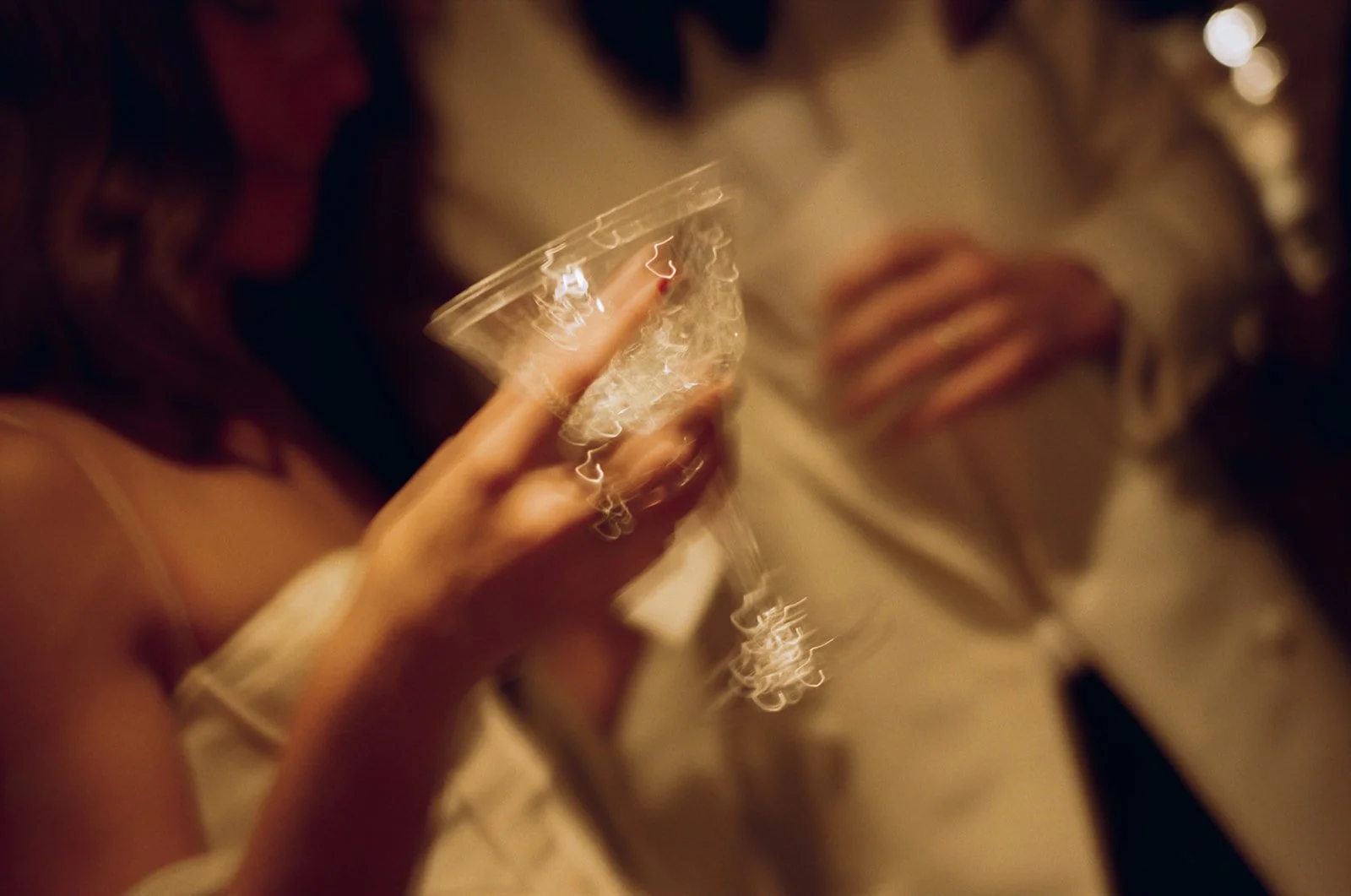 forgione-nyc-luxury-micro-wedding-tableware-glassware-charger-flatware-linens-dinnerware_12.jpg