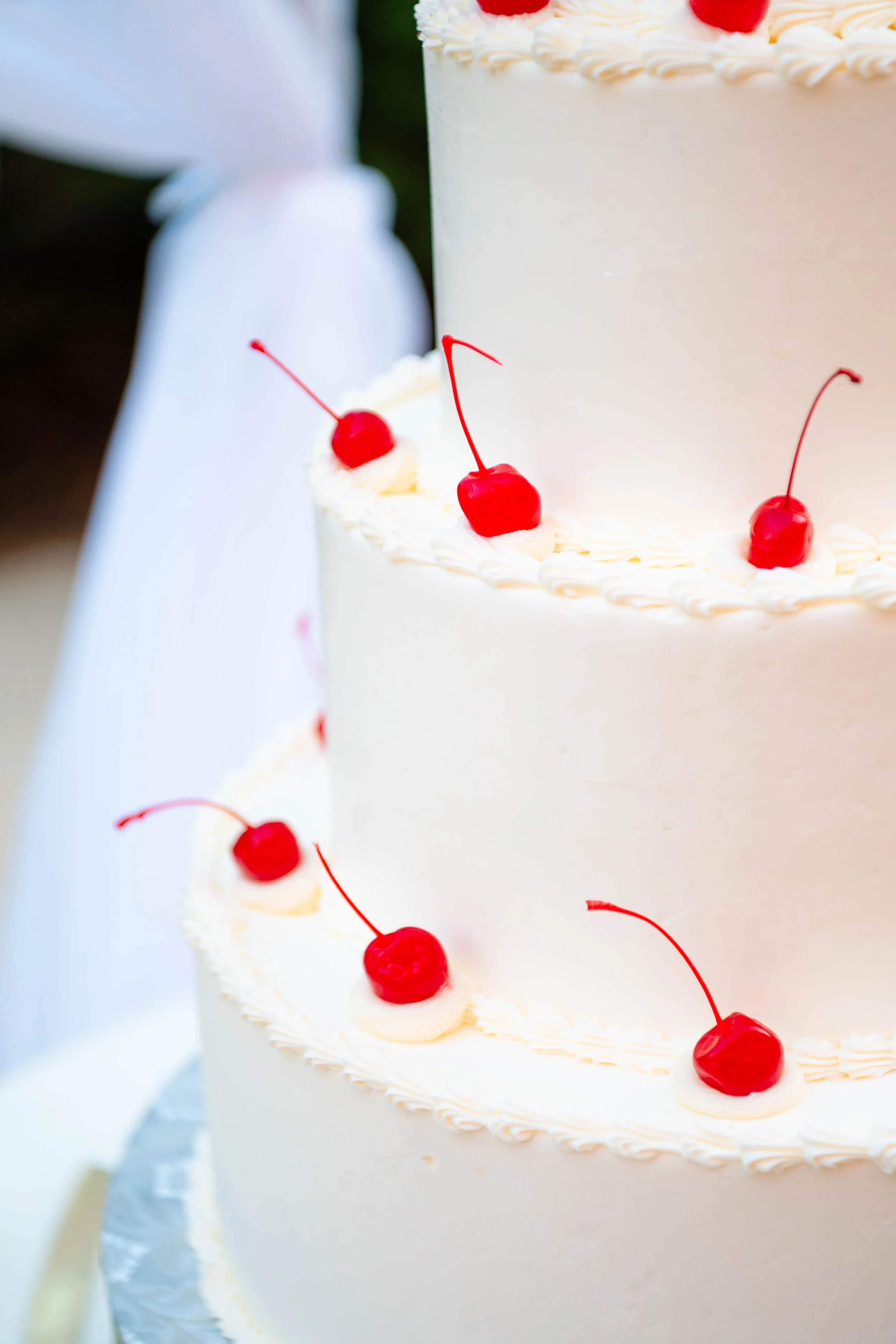 the-asbury-hotel-wedding-luxury-tableware-glassware-charger-flatware_linens_colorful_wedding_8.jpg