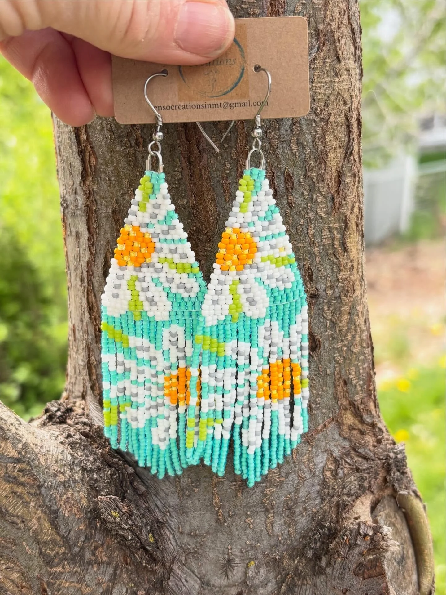 Bright, sunny, and a little bit nostalgic 🌼💛

Two new beaded pairs just landed&mdash;one with bold, oversized floral details and one with a vintage camper that feels like summer on the road. Teal and yellow bringing all the happy energy.

Find them