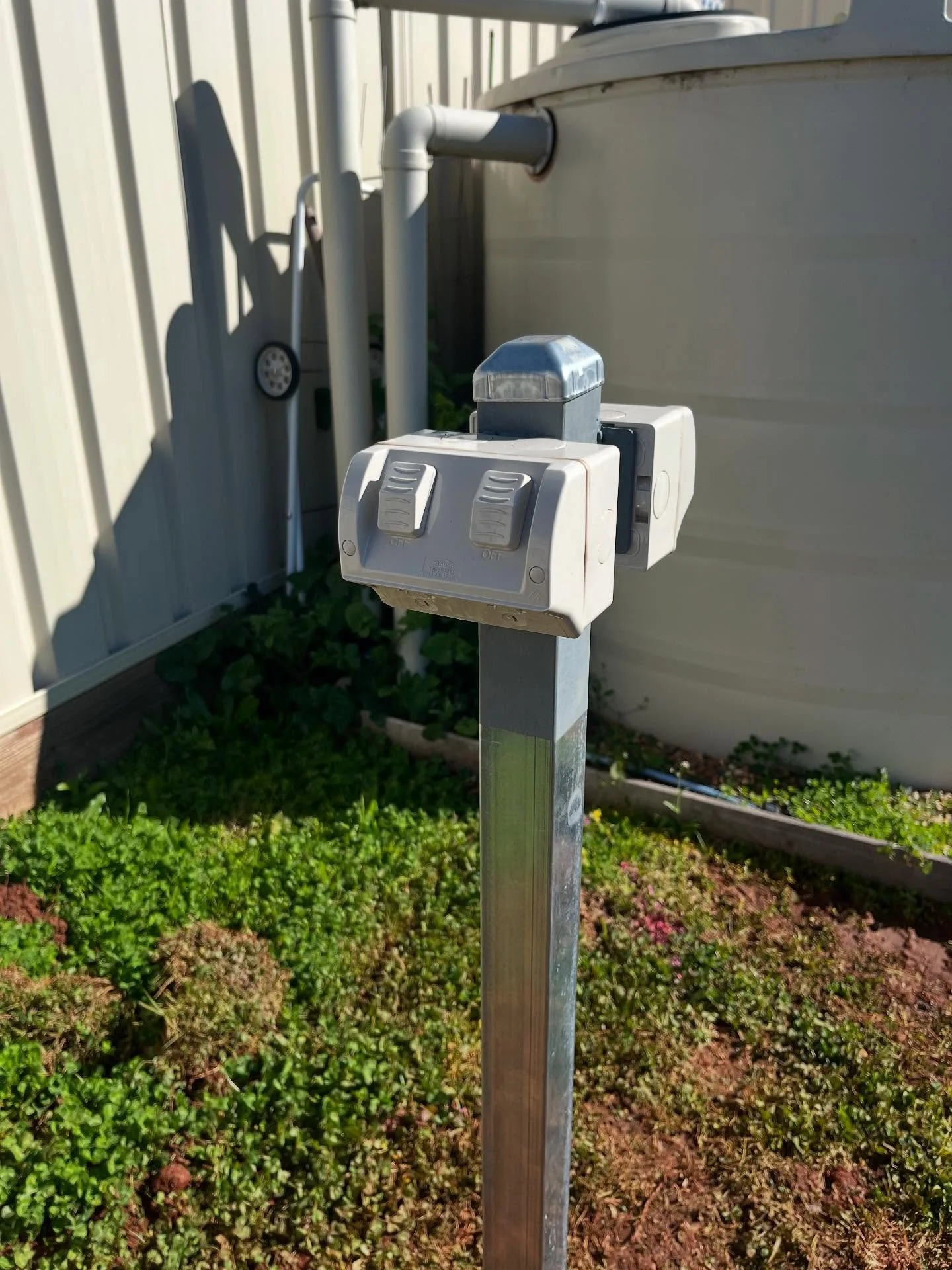 Power on a post? Yep, we can do that. This setup gives our client safe, weatherproof PowerPoints for their upcoming pool, with underground wiring and a proper footing to keep it solid. Thinking about adding outdoor power? Call Aquilla Electrical on 0