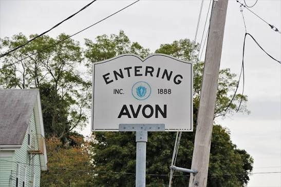 Image of a sign saying entering Avon.